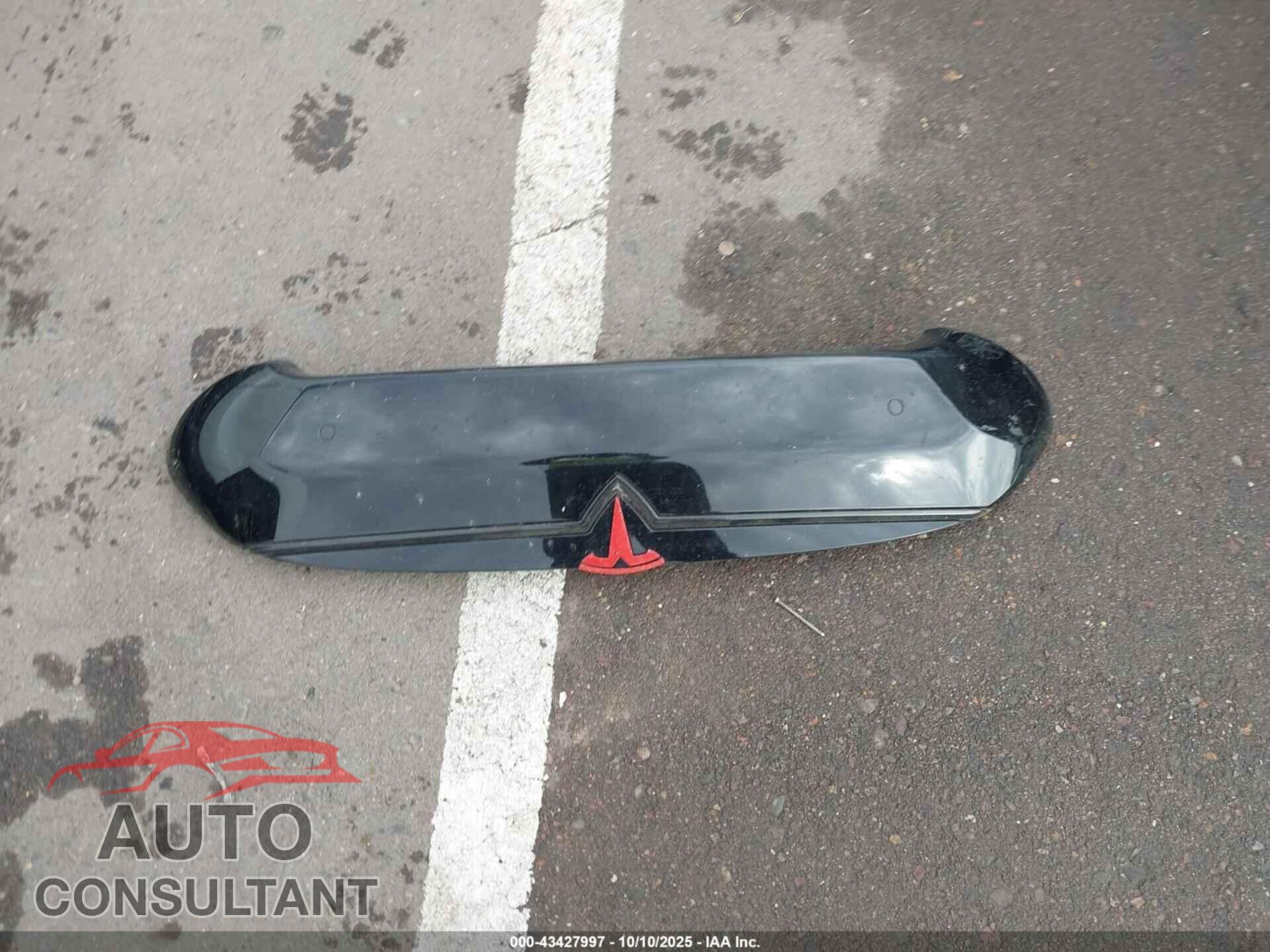 TESLA MODEL S 2015 - 5YJSA1E12FF106618