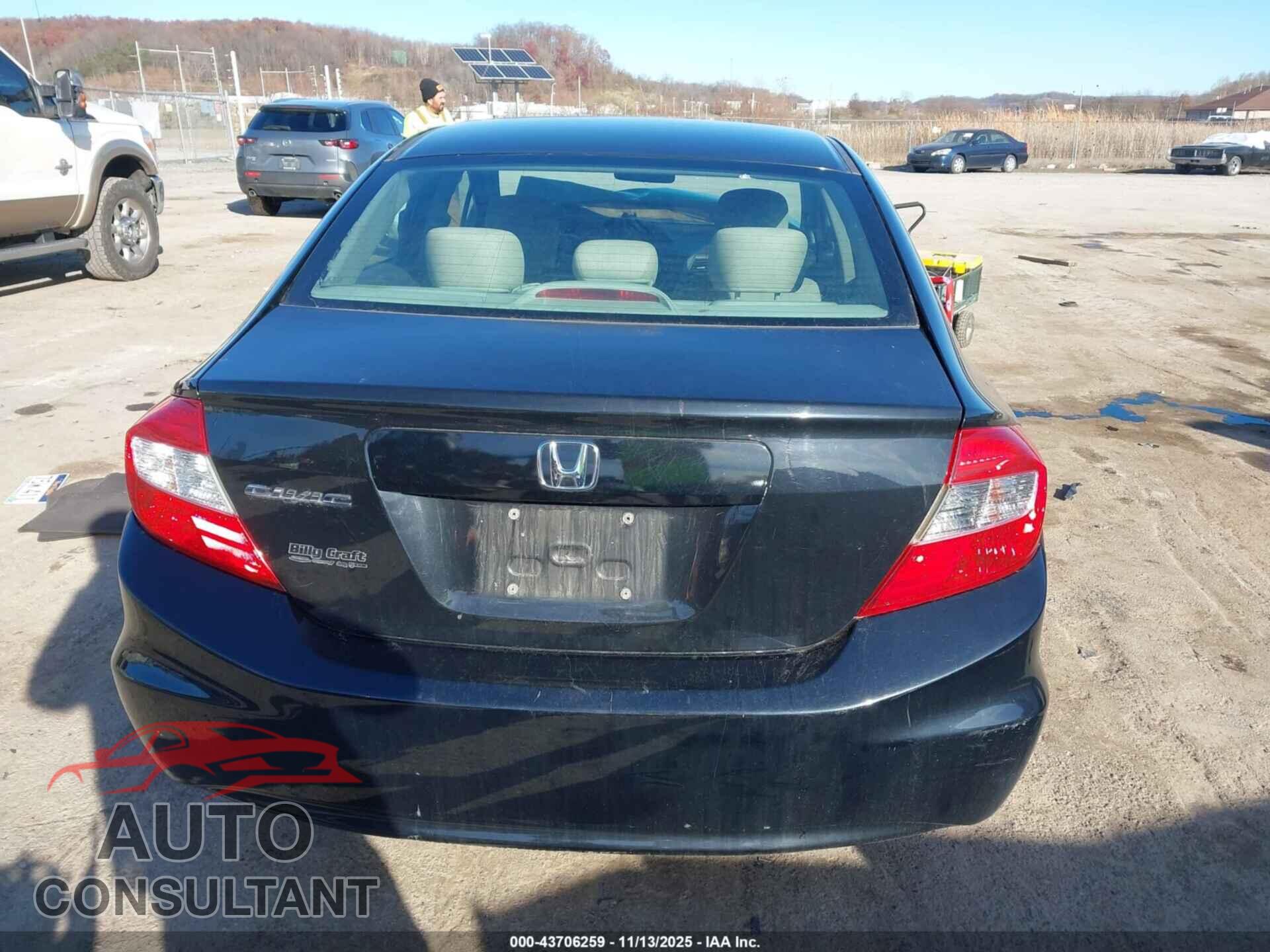 HONDA CIVIC 2012 - 19XFB2F58CE079013