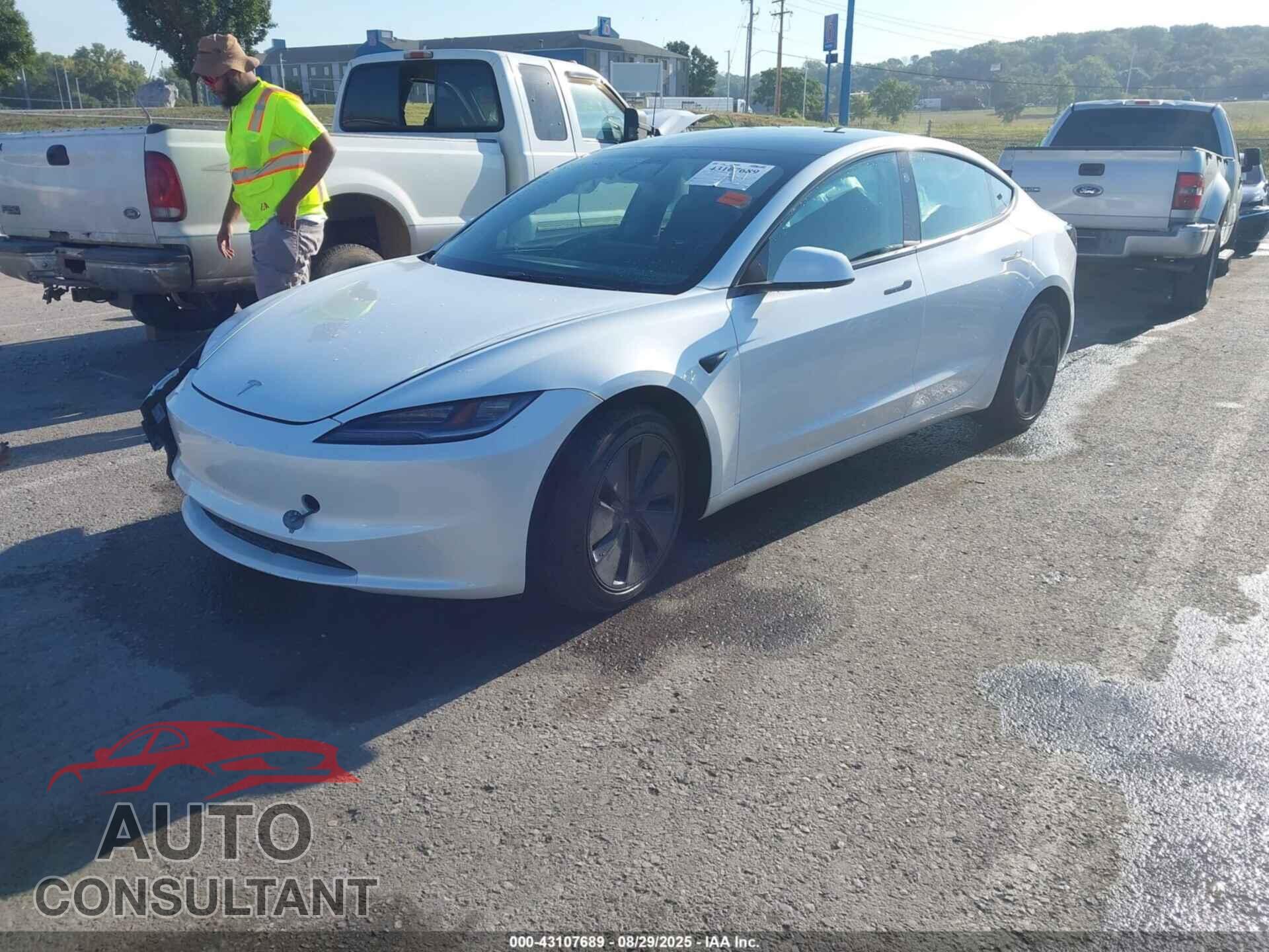 TESLA MODEL 3 2024 - 5YJ3E1EB5RF818532