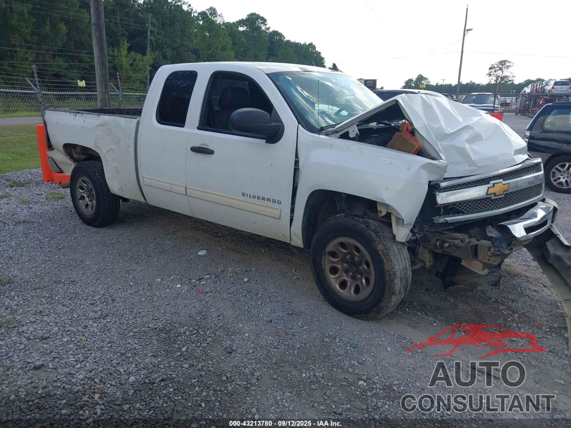 CHEVROLET SILVERADO 1500 2013 - 1GCRCREA5DZ133309
