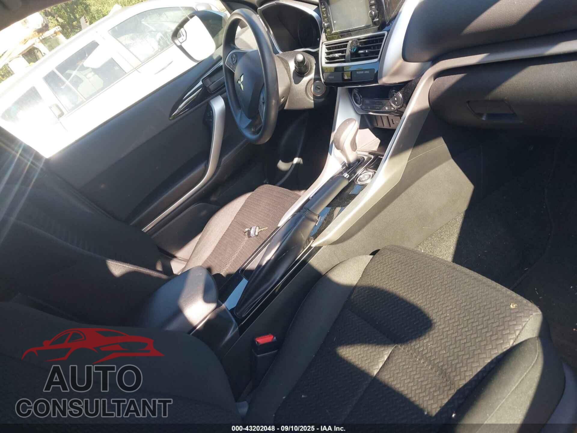 MITSUBISHI ECLIPSE CROSS 2018 - JA4AT3AA6JZ045343