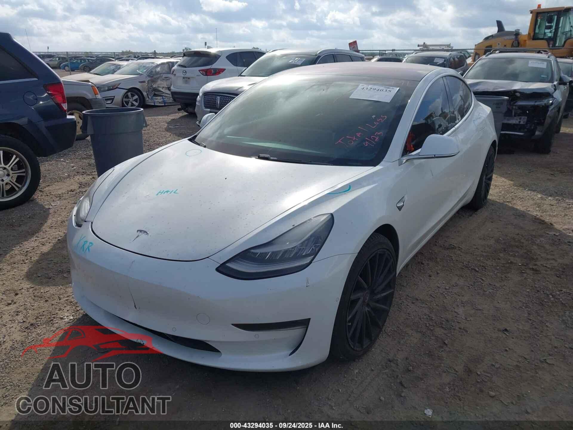 TESLA MODEL 3 2018 - 5YJ3E1EB3JF121946