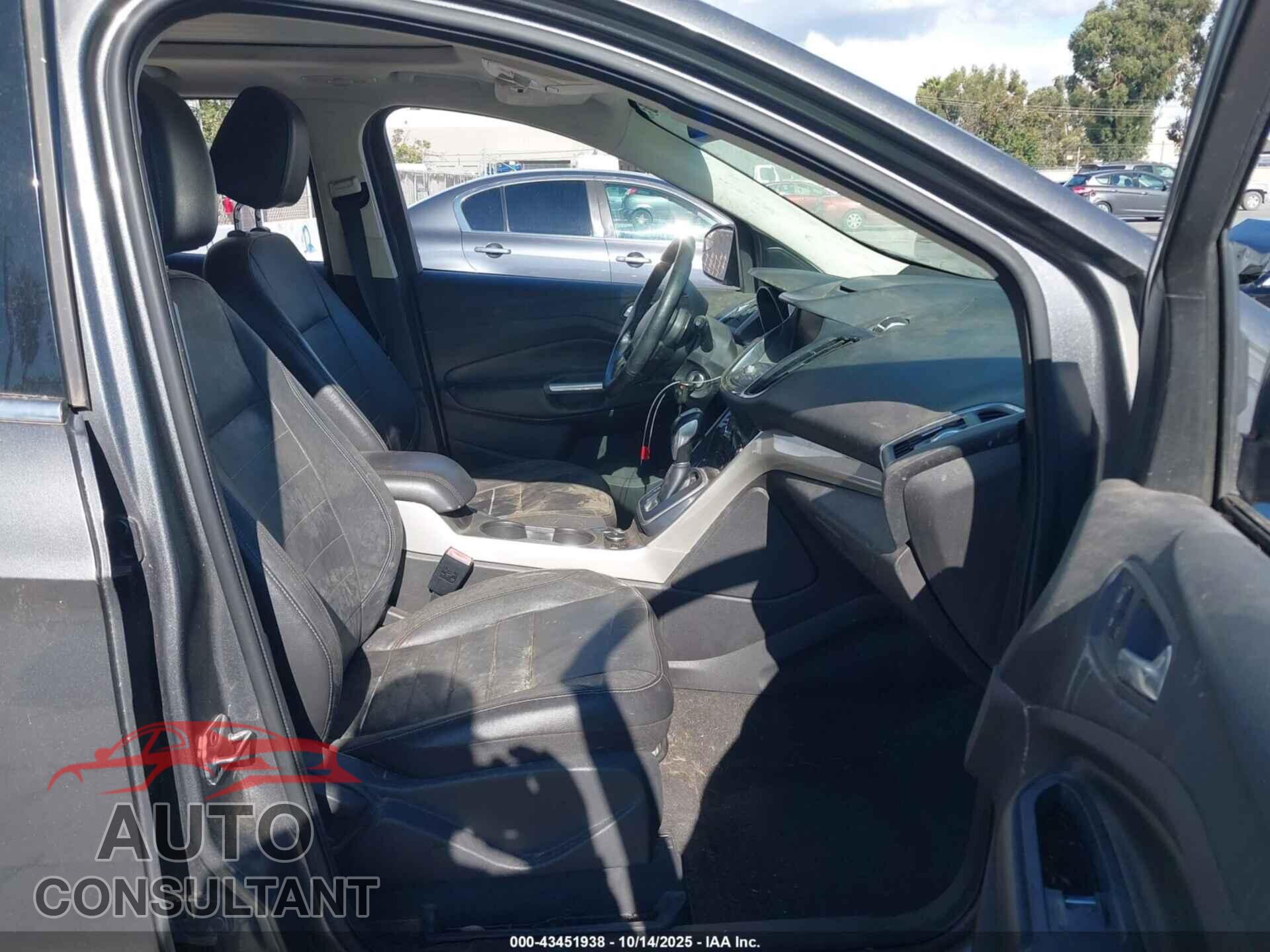 FORD ESCAPE 2013 - 1FMCU0H9XDUA26068