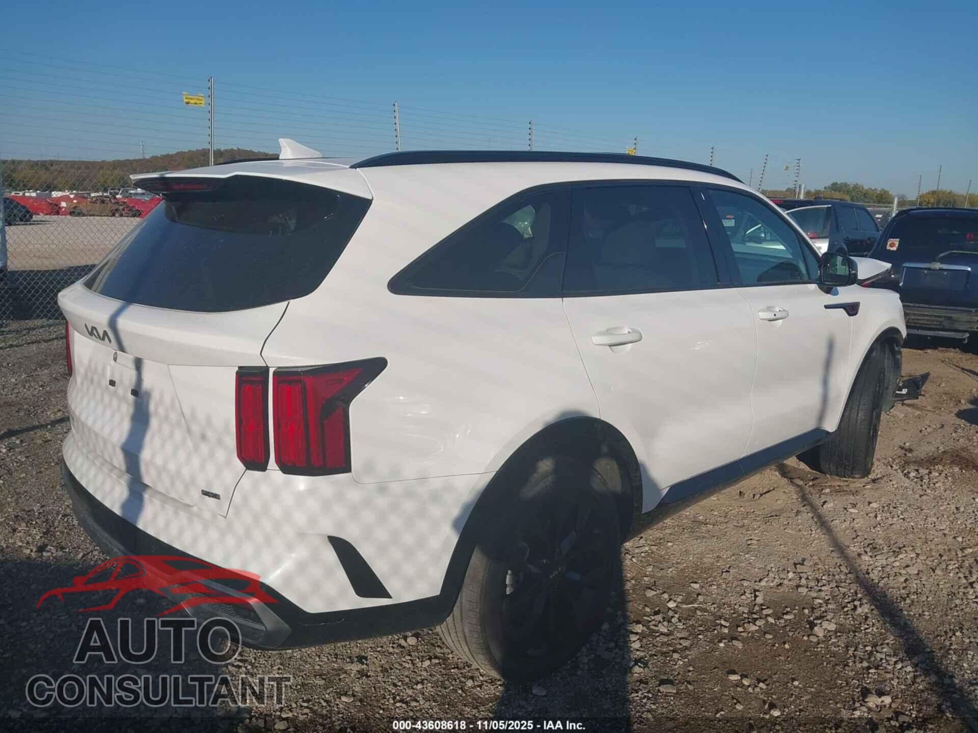 KIA SORENTO 2023 - 5XYRKDLF4PG210310