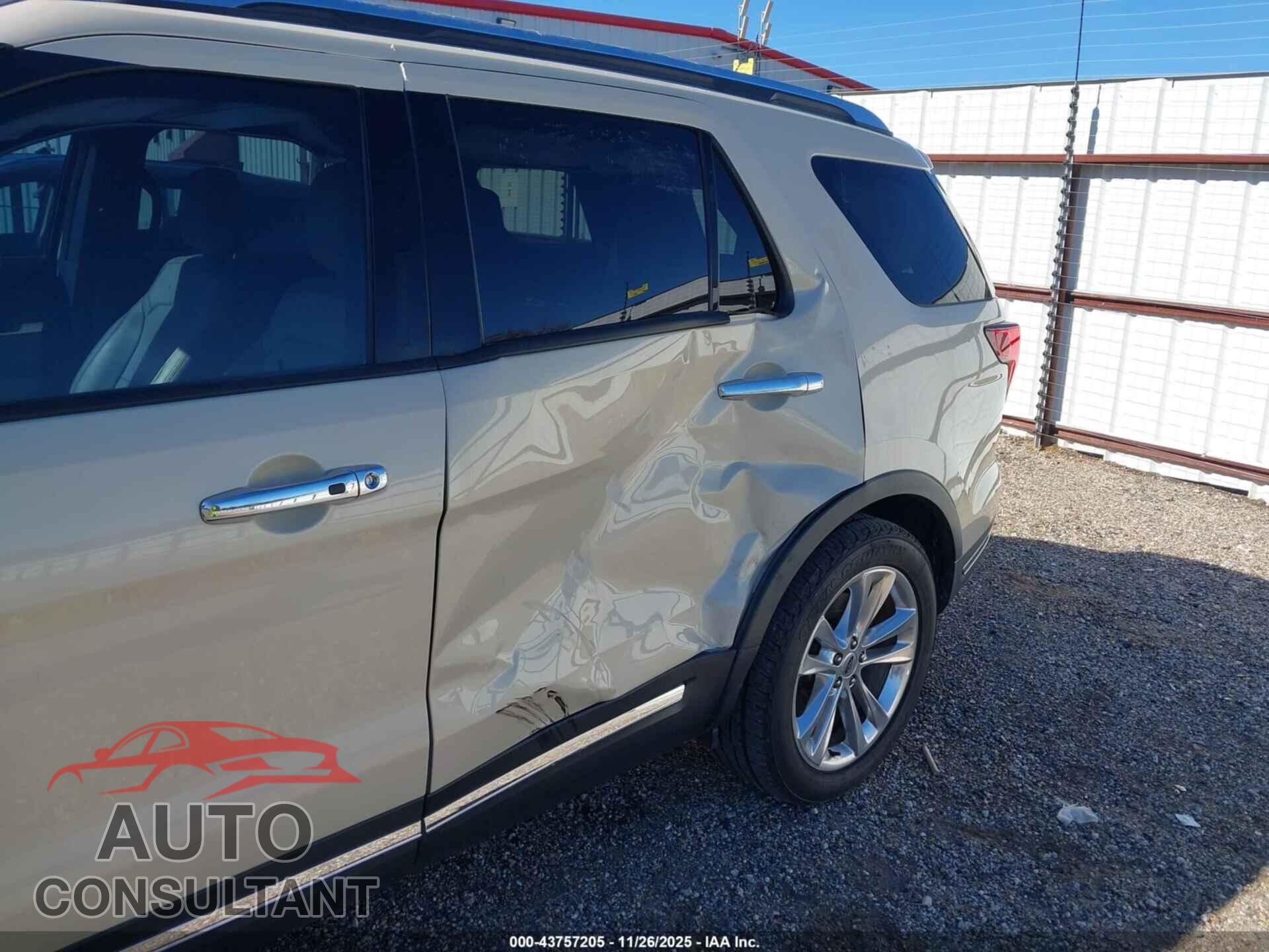 FORD EXPLORER 2018 - 1FM5K7F87JGB78238
