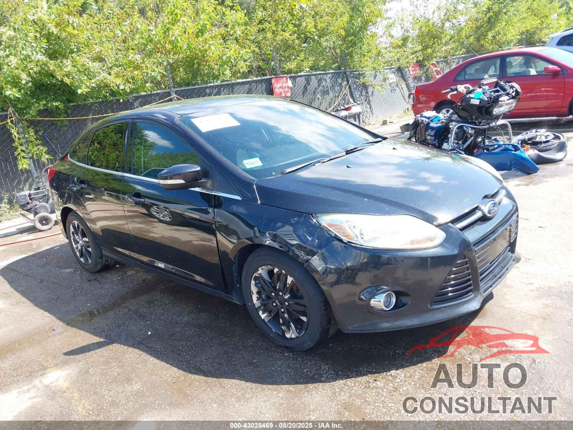 FORD FOCUS 2012 - 1FAHP3H28CL448176