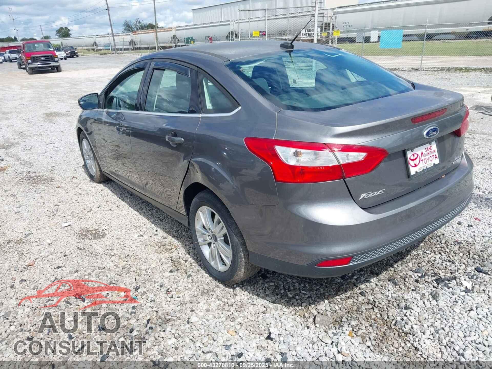 FORD FOCUS 2012 - 1FAHP3H24CL393712