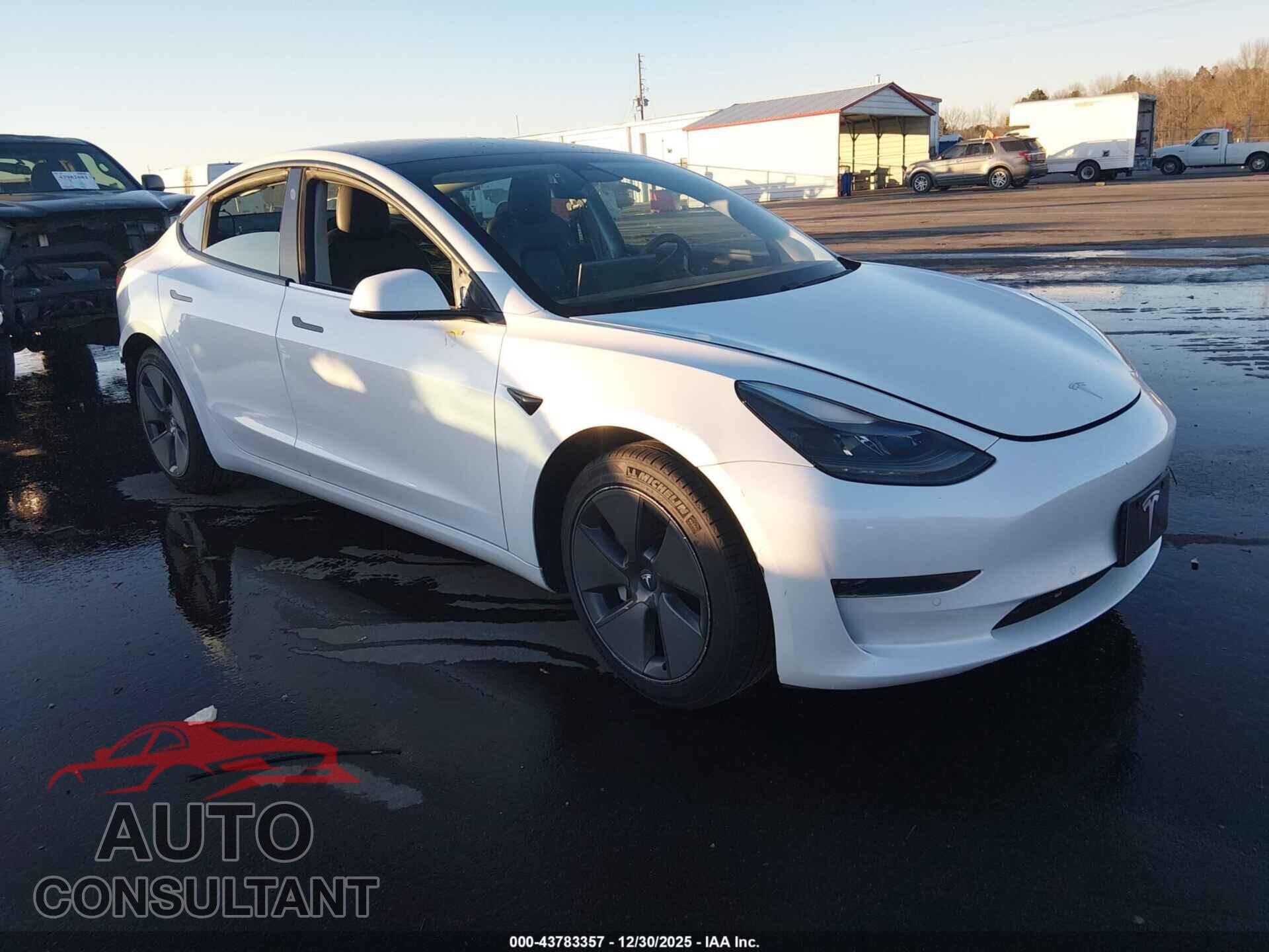 TESLA MODEL 3 2021 - 5YJ3E1EA4MF915771