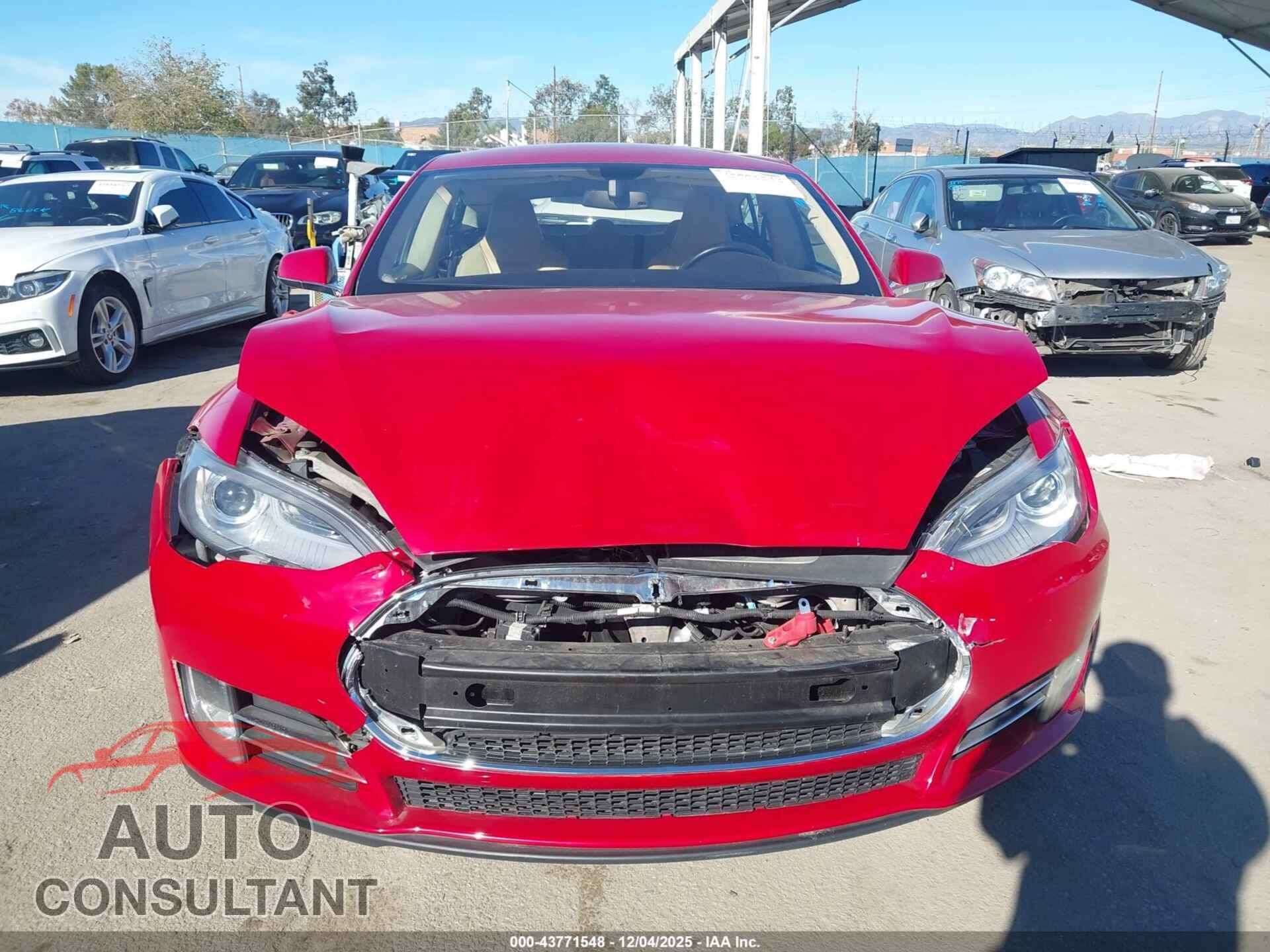 TESLA MODEL S 2013 - 5YJSA1AC1DFP10598