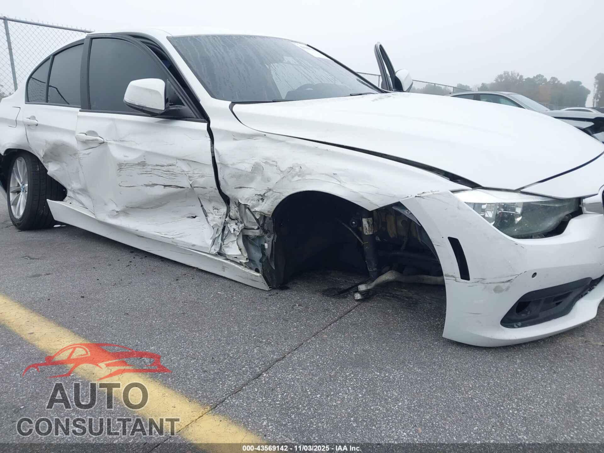 BMW 320I 2017 - WBA8E1G5XHNU13292