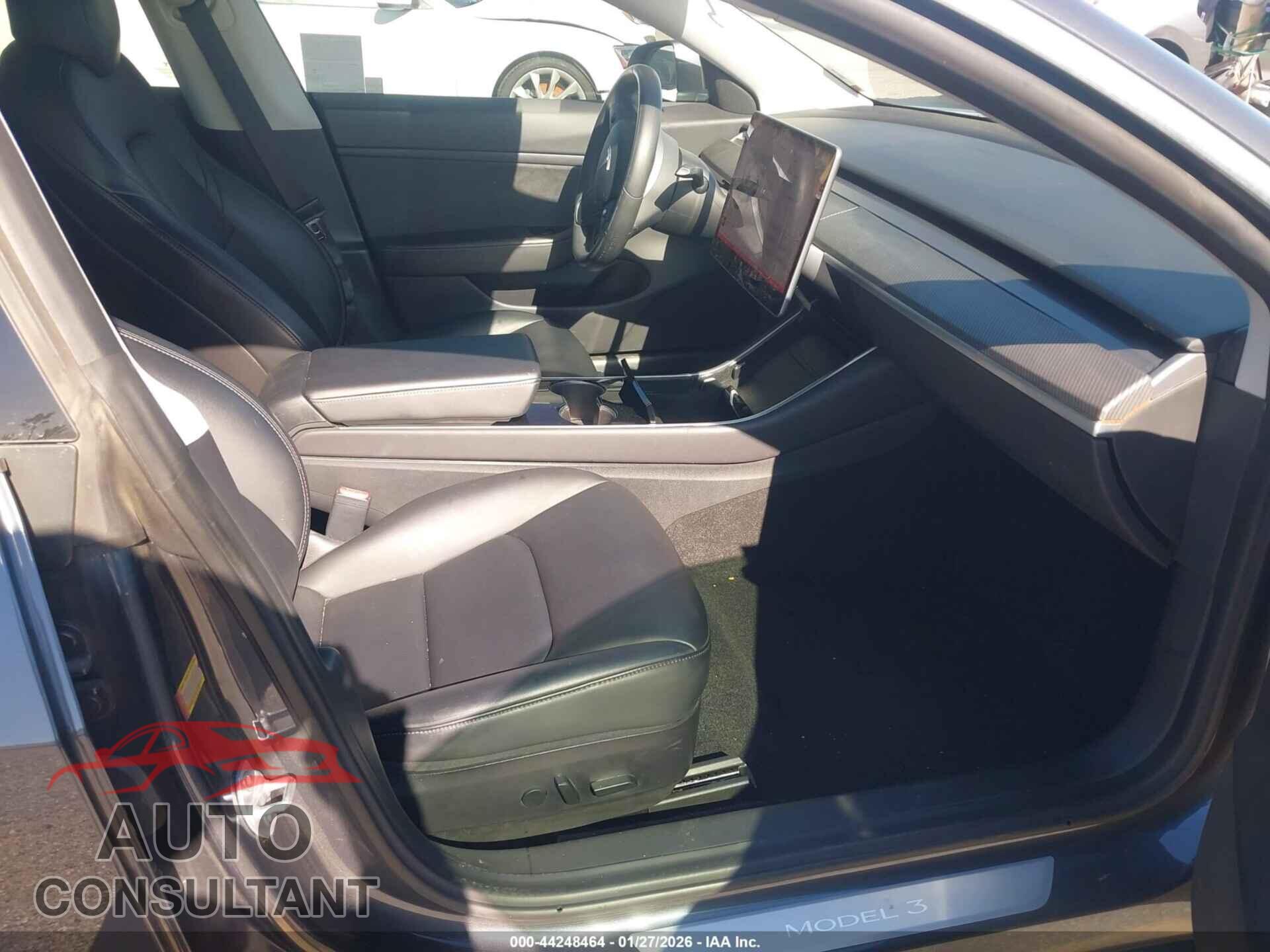 TESLA MODEL 3 2019 - 5YJ3E1EA6KF308283