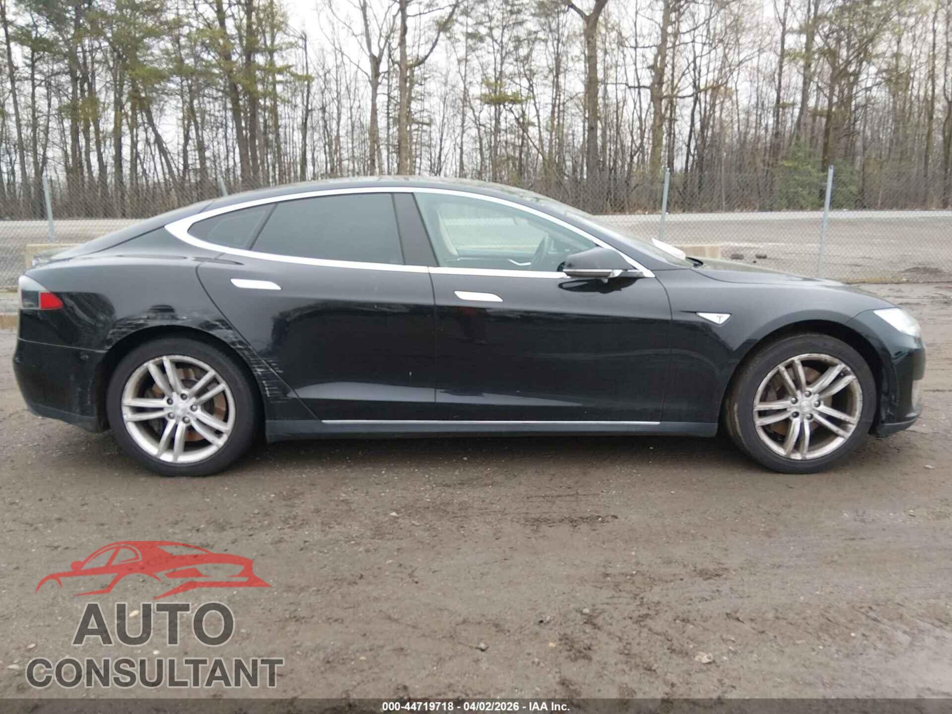 TESLA MODEL S 2014 - 5YJSA1S19EFP52841