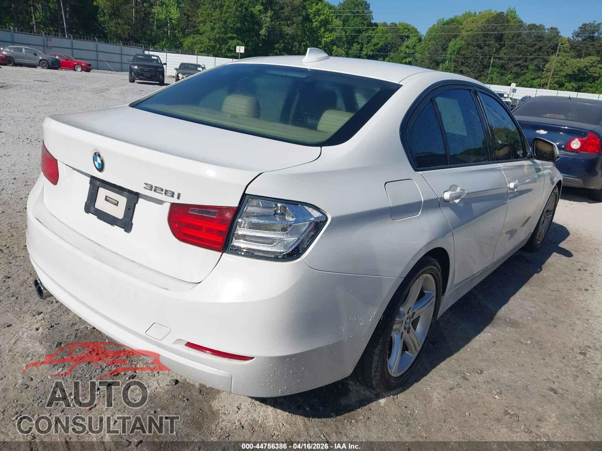 BMW 328I 2013 - WBA3C1C50DK104884