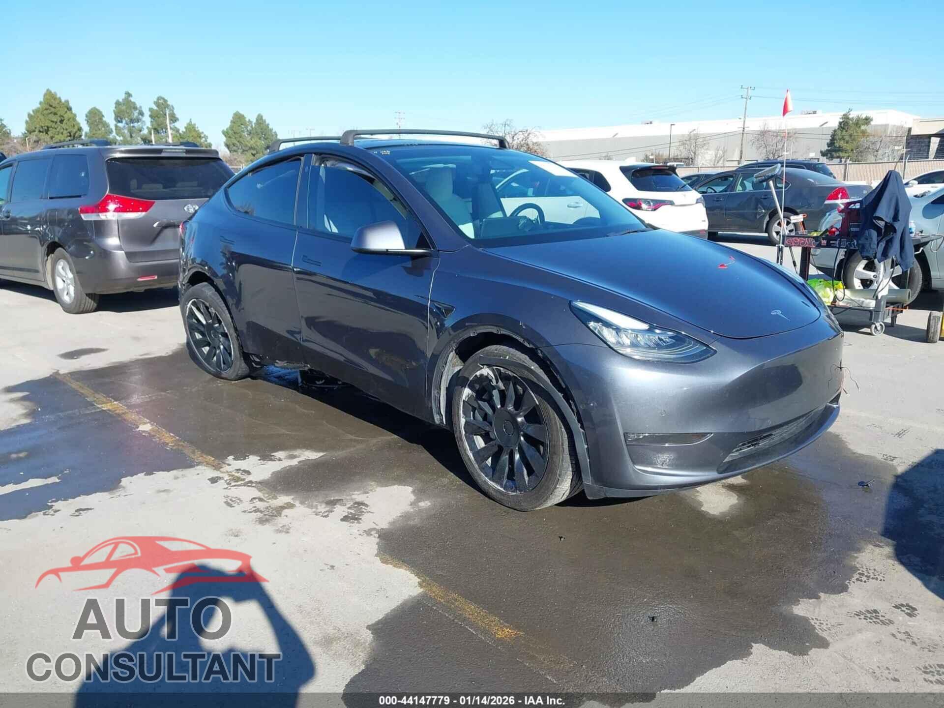 TESLA MODEL Y 2021 - 5YJYGAEE7MF294464