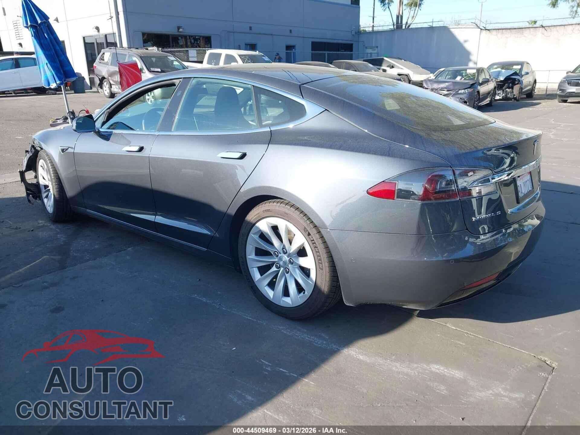 TESLA MODEL S 2017 - 5YJSA1E16HF213514