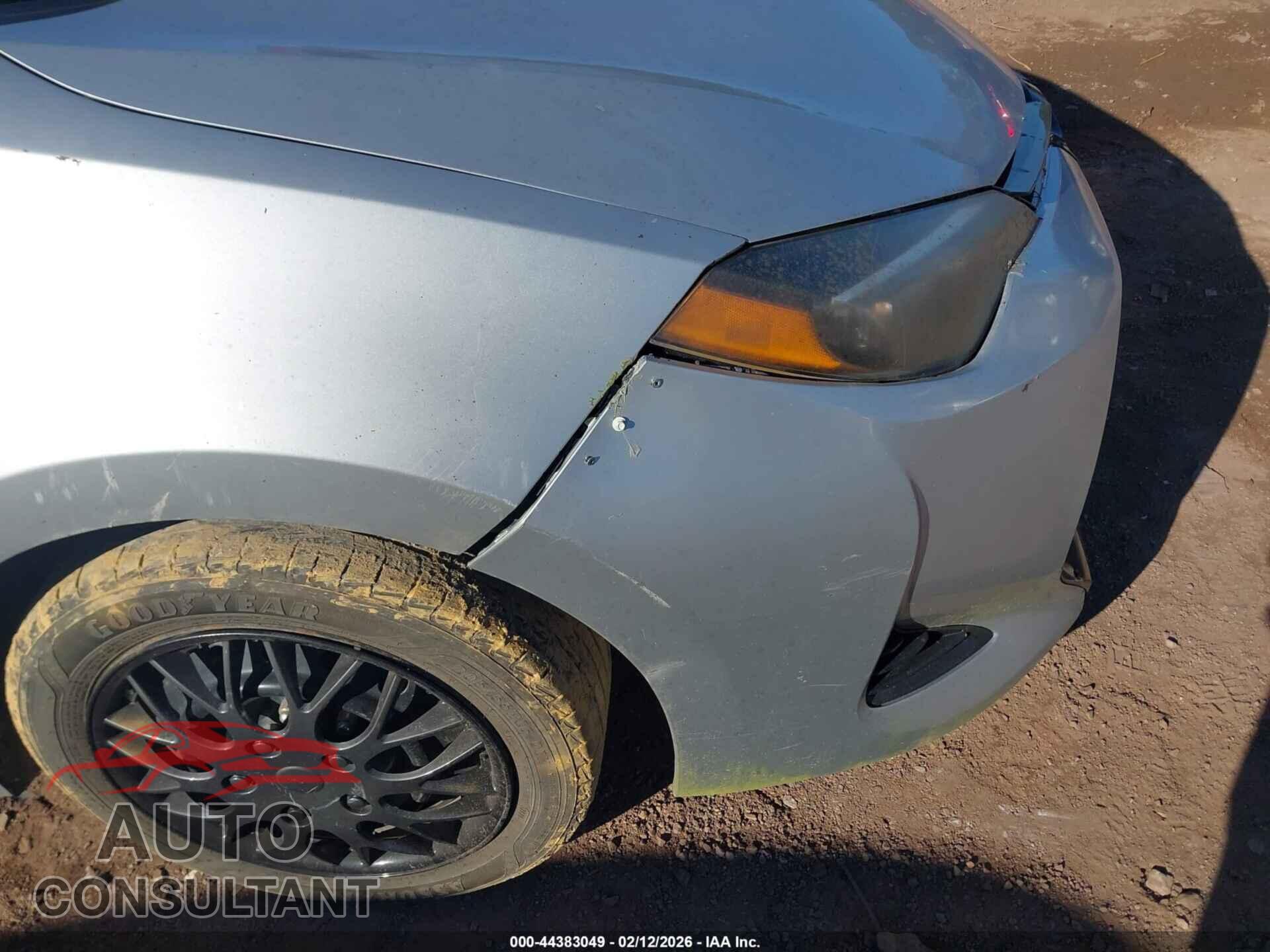 TOYOTA COROLLA 2018 - 5YFBURHEXJP755648