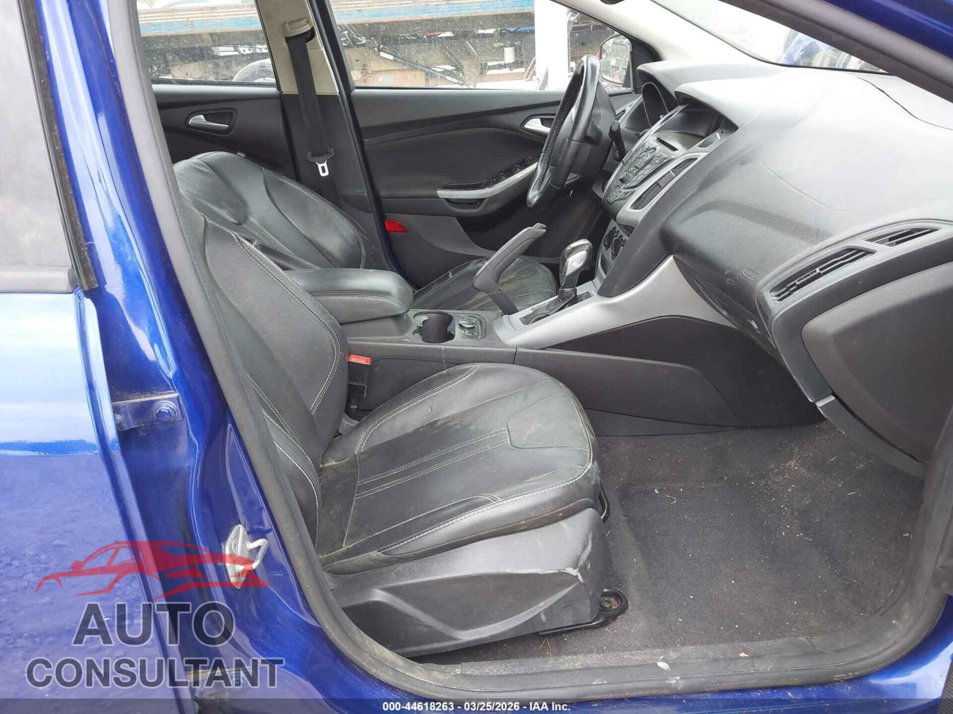 FORD FOCUS 2014 - 1FADP3F2XEL148675