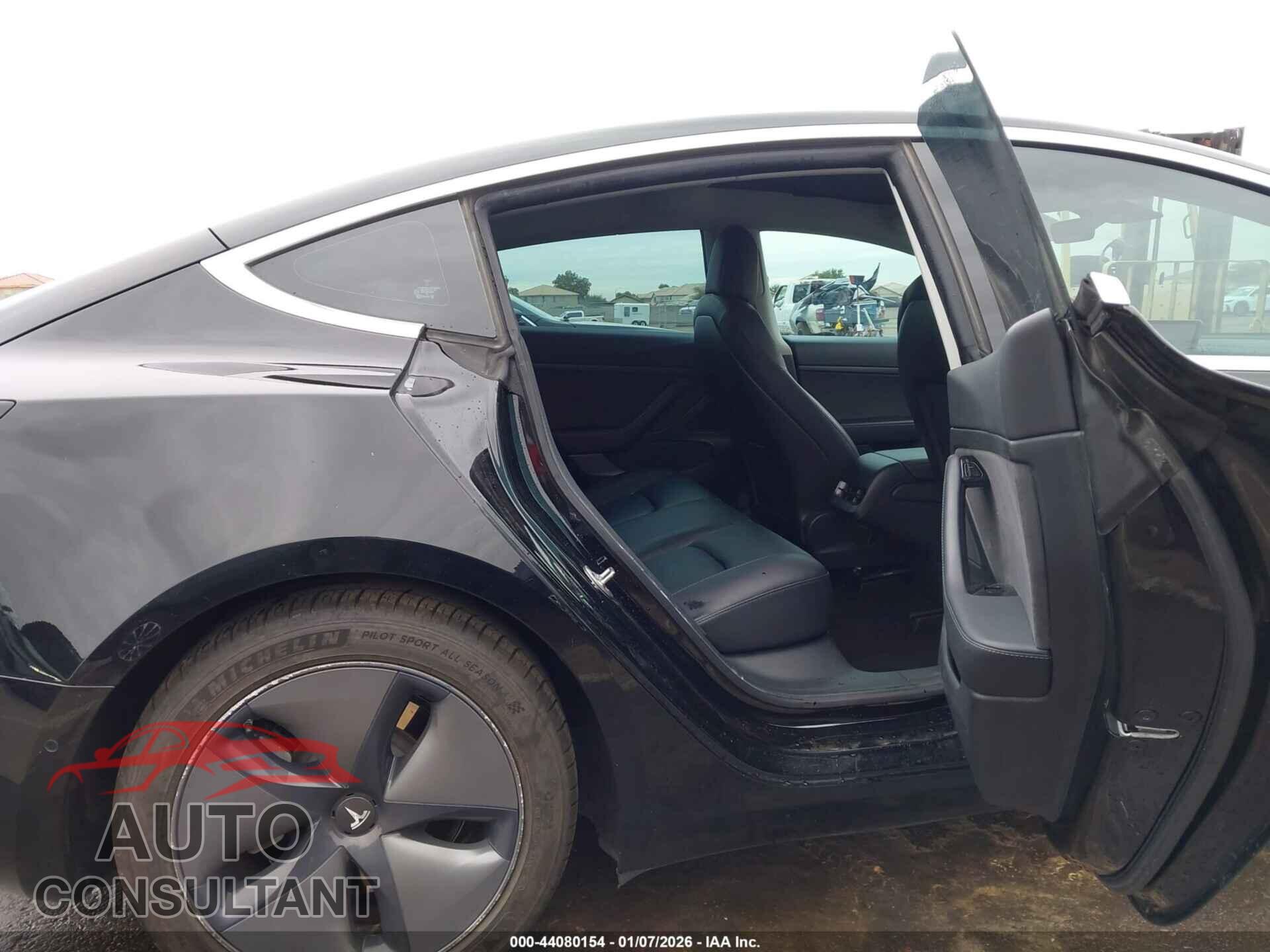 TESLA MODEL 3 2020 - 5YJ3E1EA2LF739124