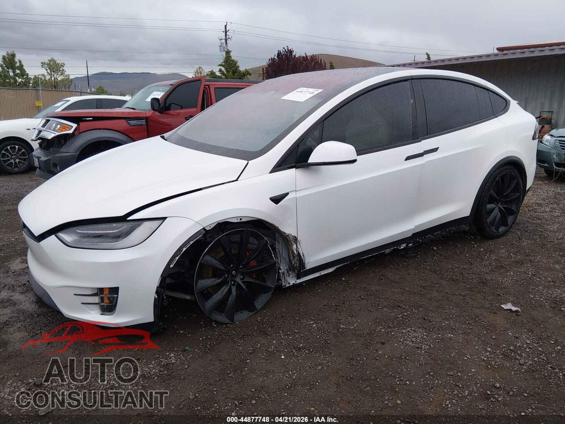 TESLA MODEL X 2020 - 5YJXCAE28LF273408