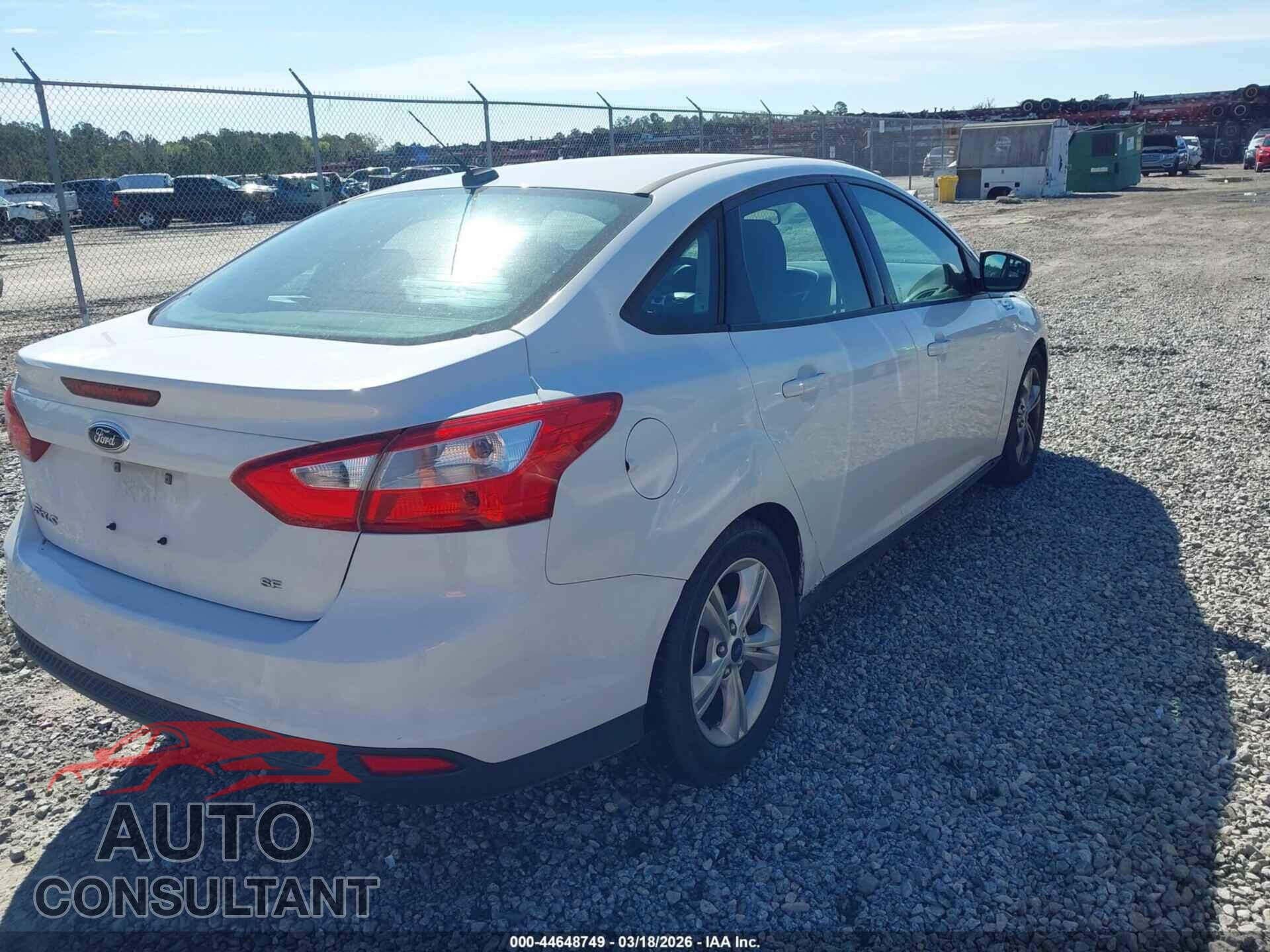 FORD FOCUS 2014 - 1FADP3F21EL202557