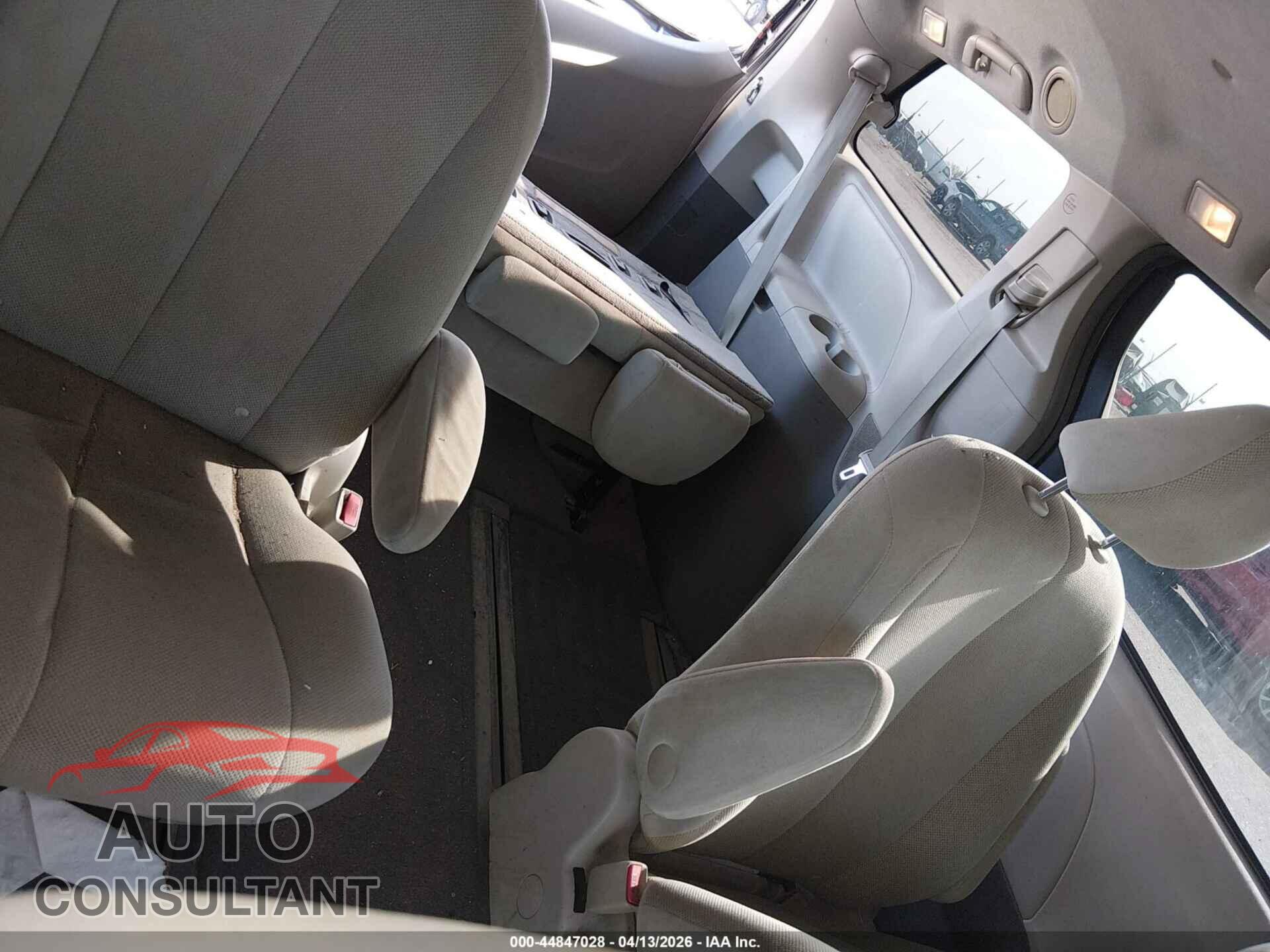 TOYOTA SIENNA 2012 - 5TDZK3DC2CS199982
