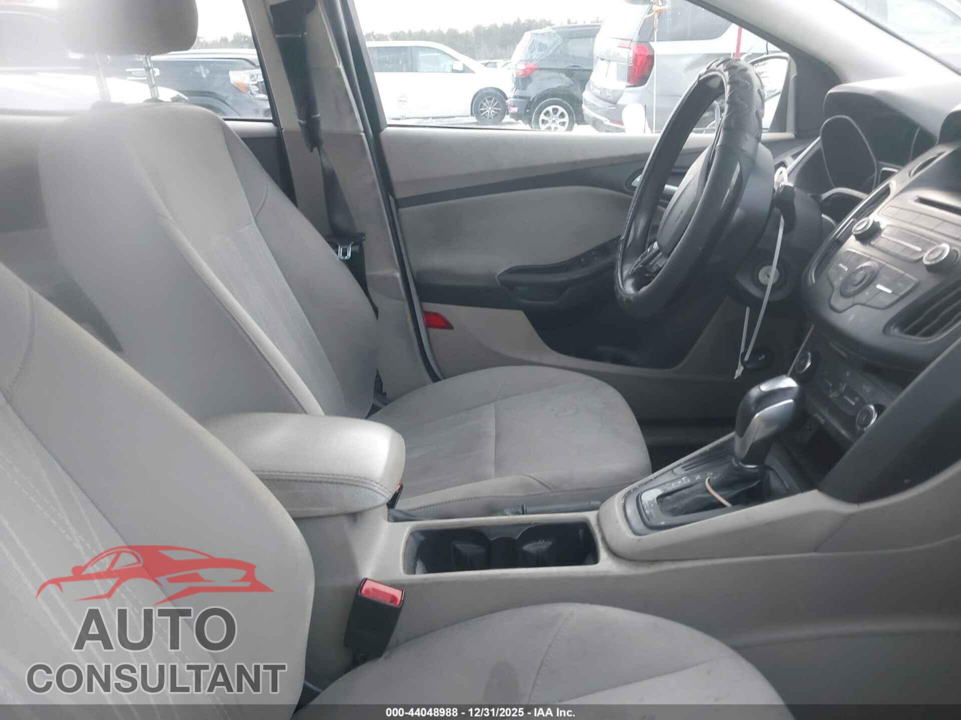 FORD FOCUS 2015 - 1FADP3F29FL222170
