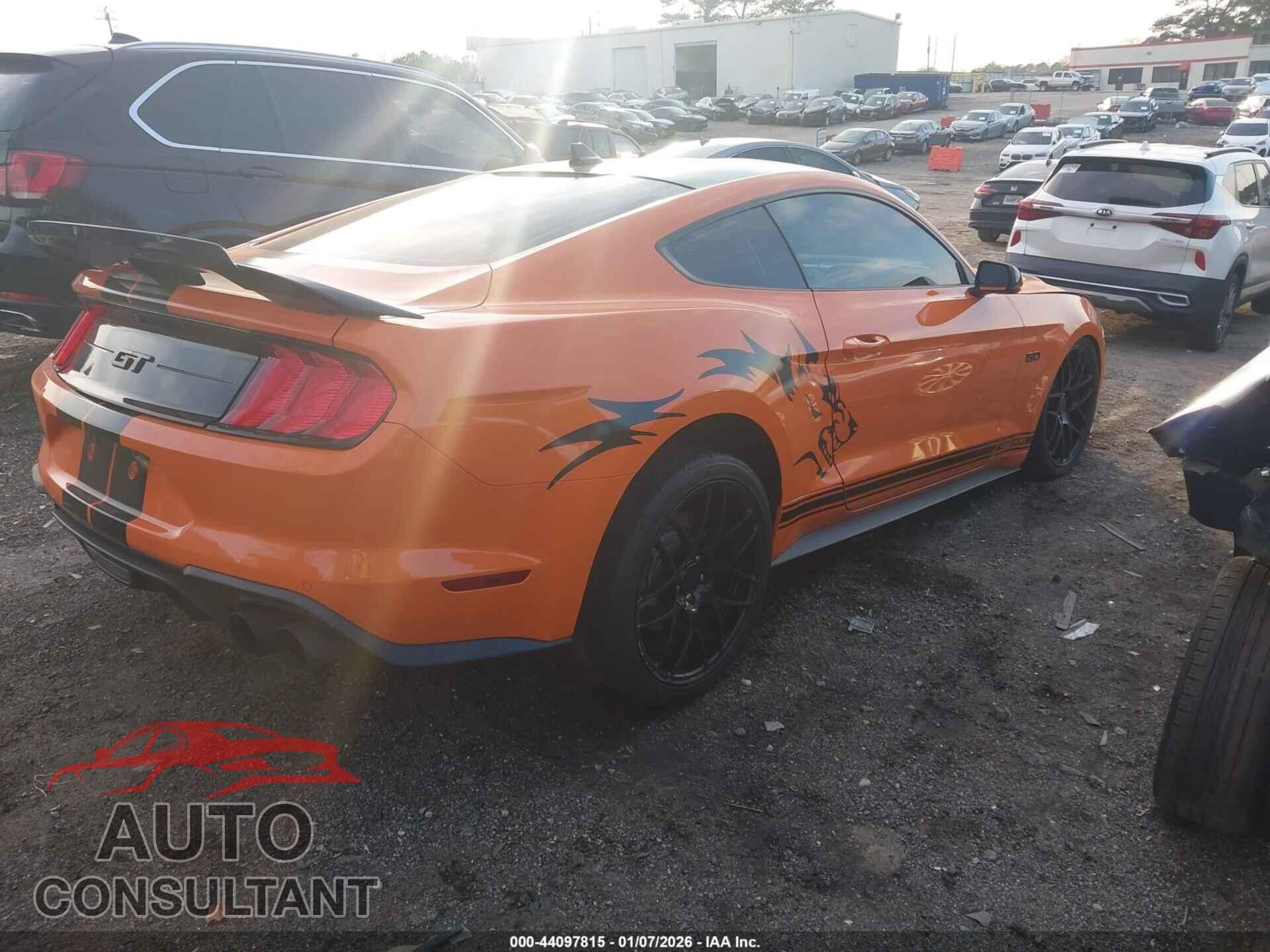 FORD MUSTANG 2021 - 1FA6P8CF8M5116713