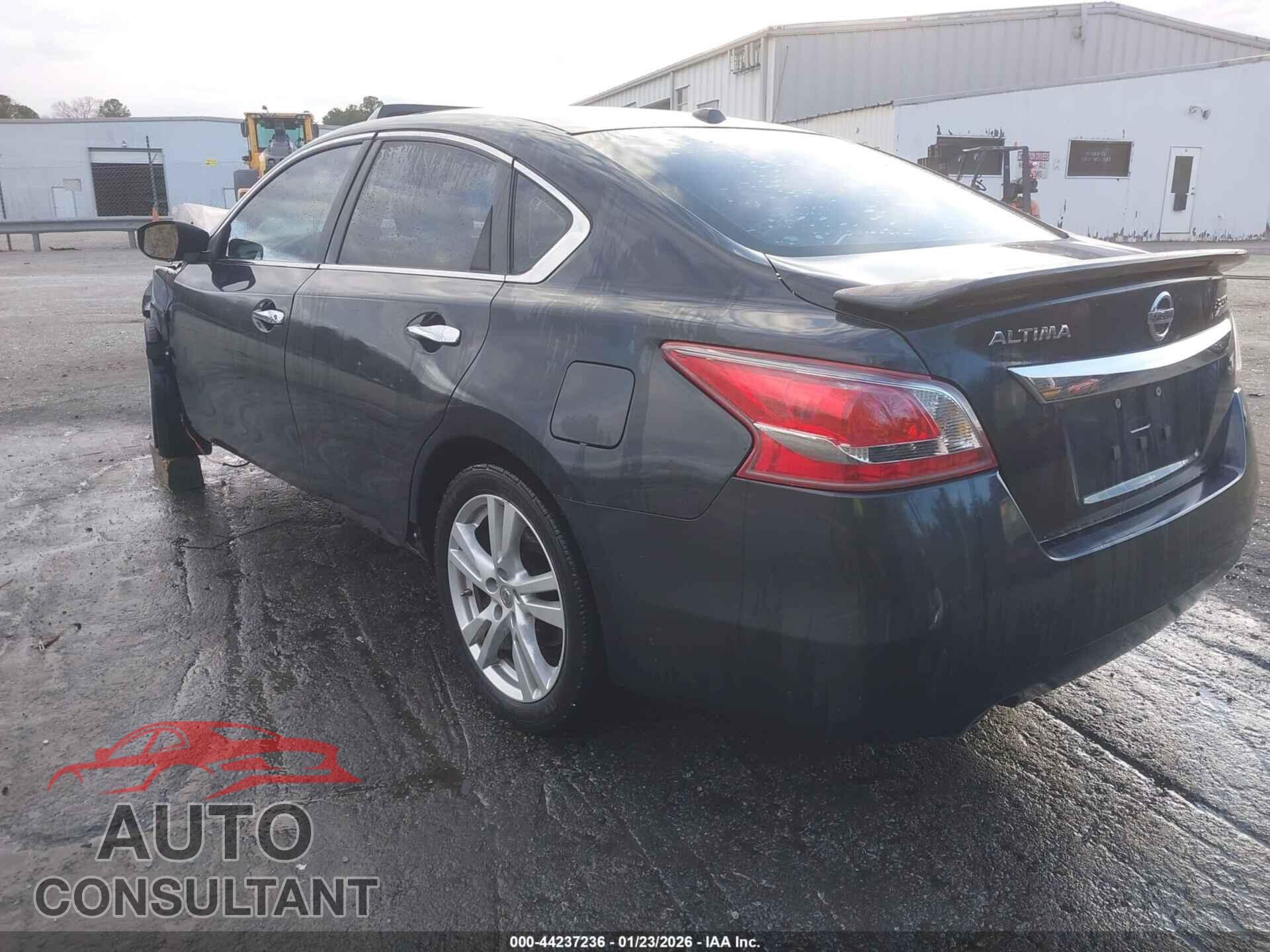 NISSAN ALTIMA 2013 - 1N4BL3AP1DN405022