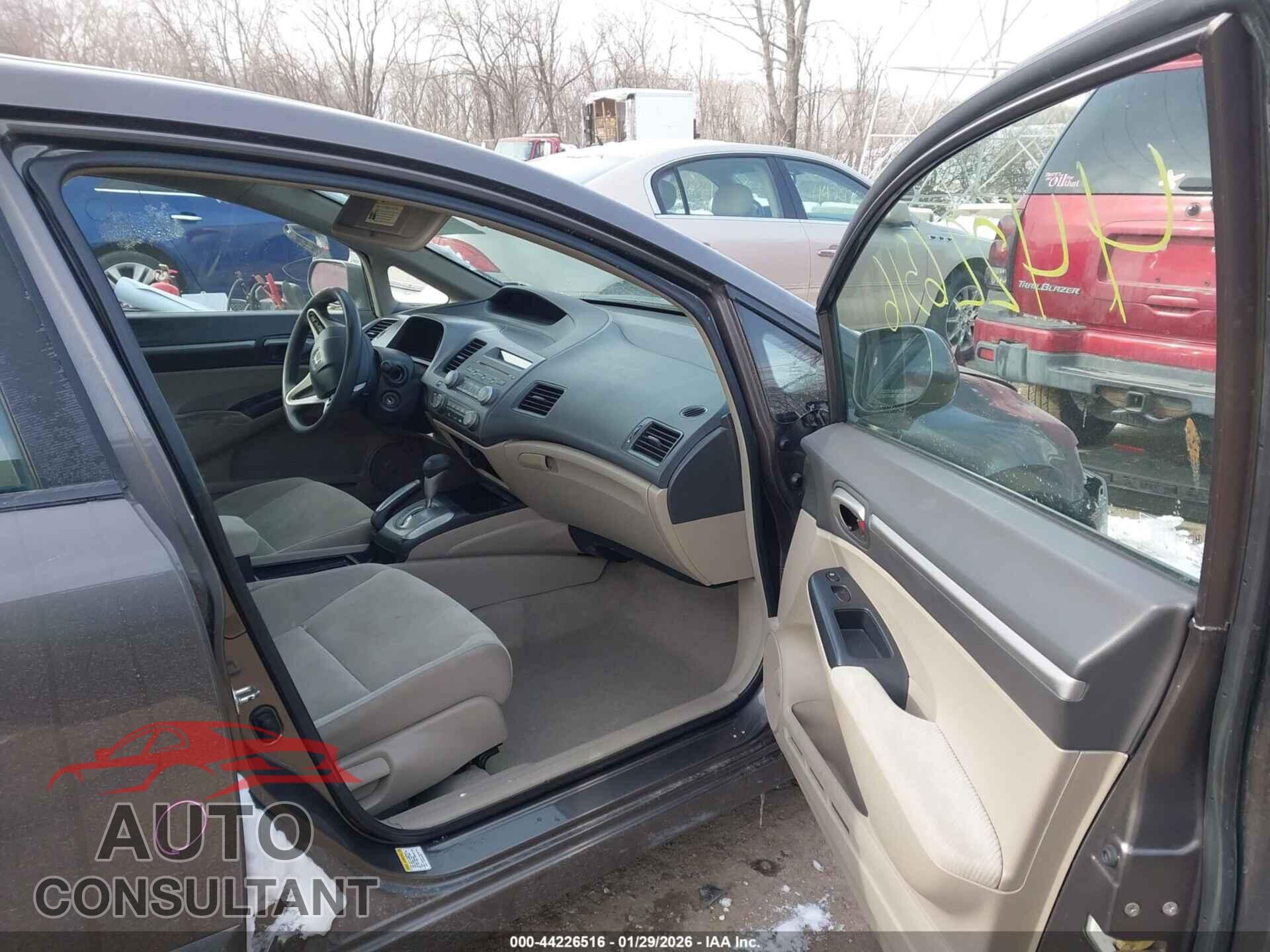 HONDA CIVIC 2009 - 19XFA16869E048858