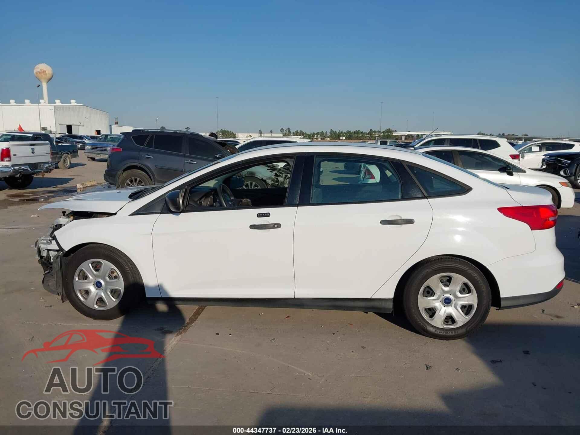 FORD FOCUS 2016 - 1FADP3E22GL385228