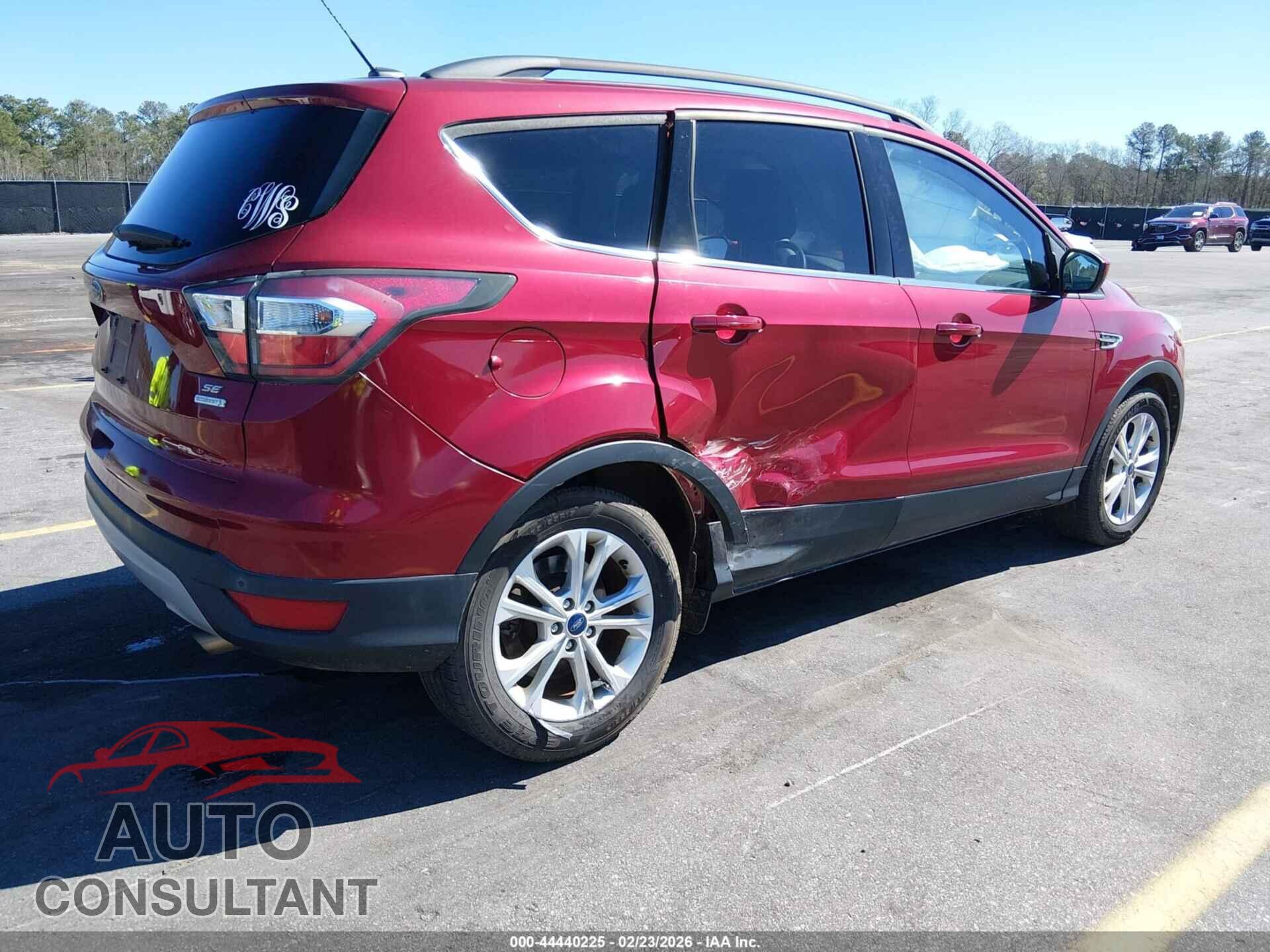 FORD ESCAPE 2017 - 1FMCU0GD9HUA75211