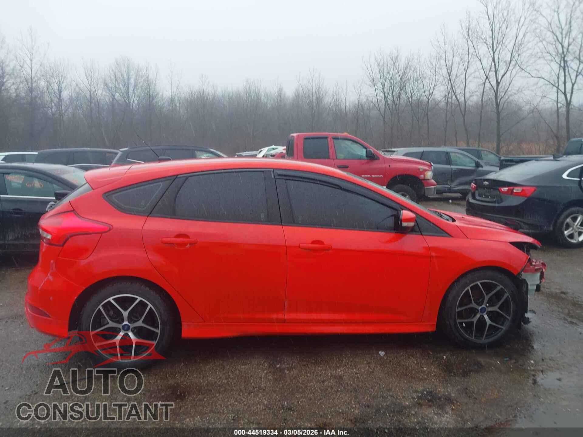 FORD FOCUS 2016 - 1FADP3K26GL215250
