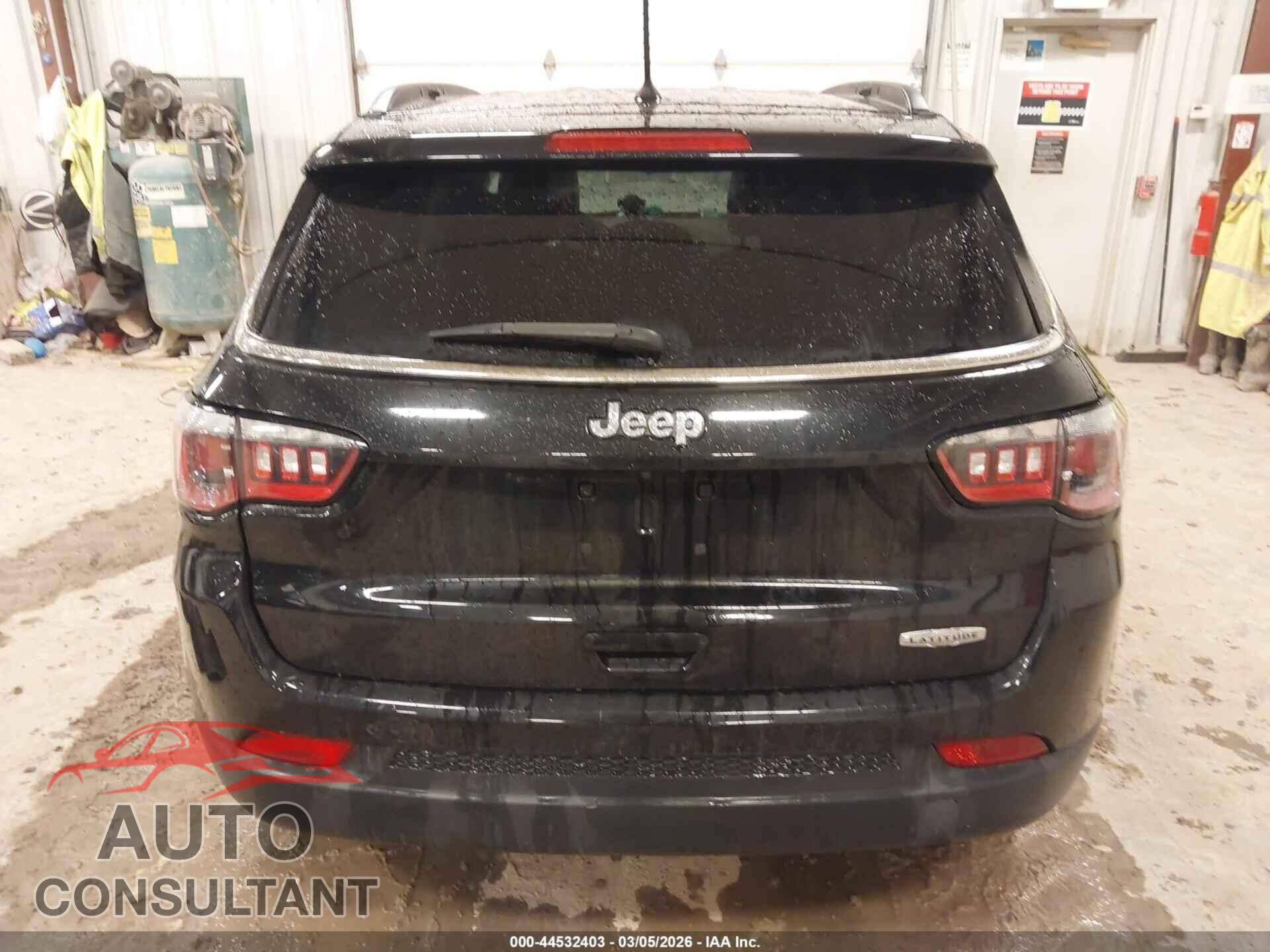 JEEP COMPASS 2018 - 3C4NJDBB0JT314941