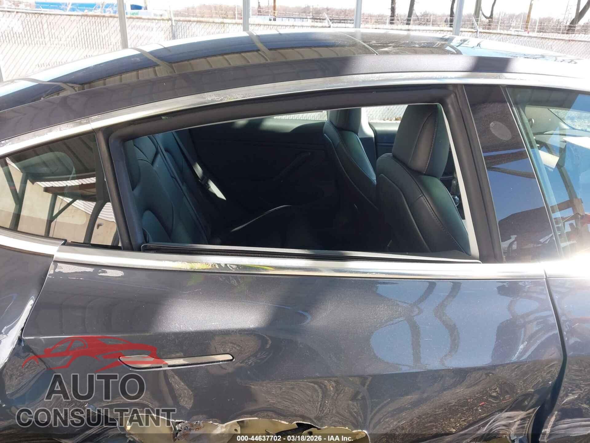TESLA MODEL 3 2020 - 5YJ3E1EB1LF663761