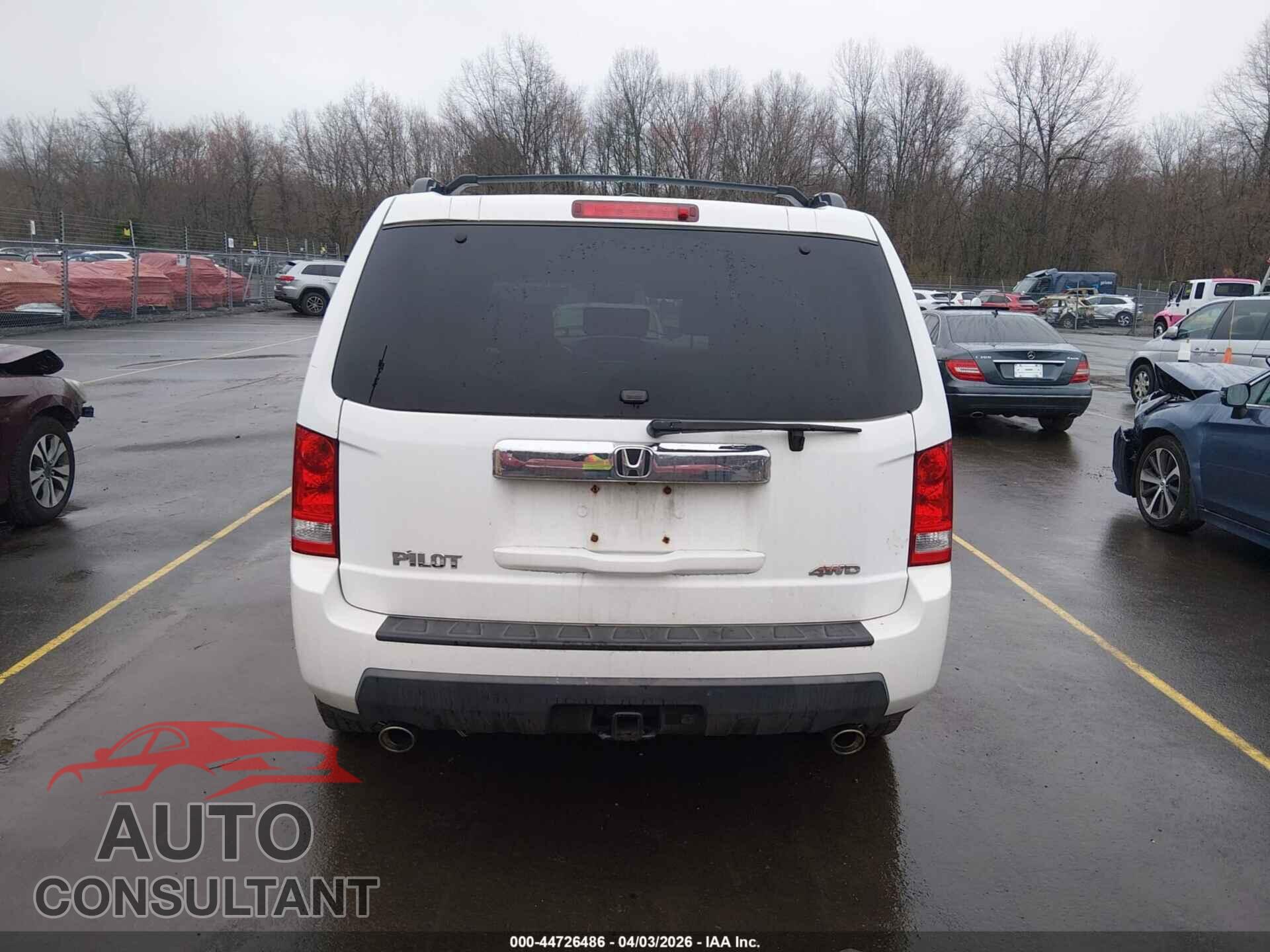 HONDA PILOT 2011 - 5FNYF4H55BB026672