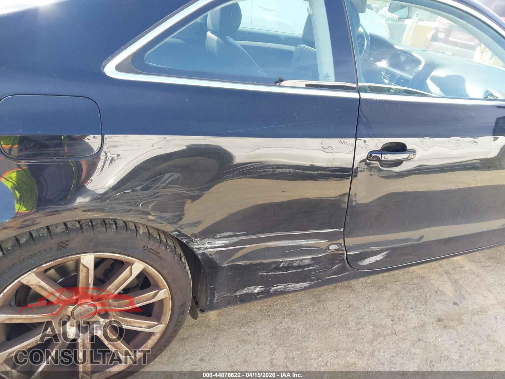 AUDI A5 2011 - WAURFAFR2BA042567