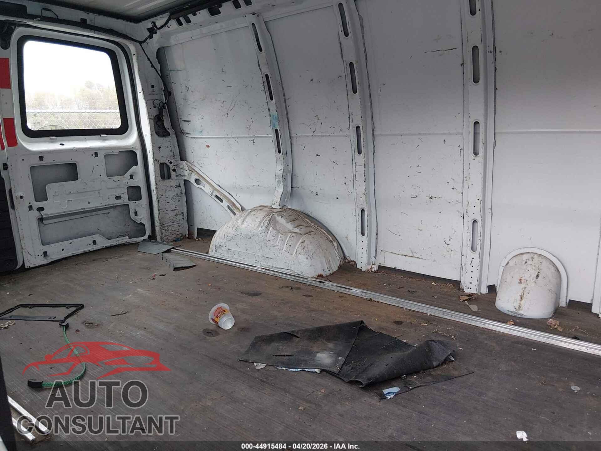 CHEVROLET EXPRESS 2500 2011 - 1GCWGFCA7B1188834