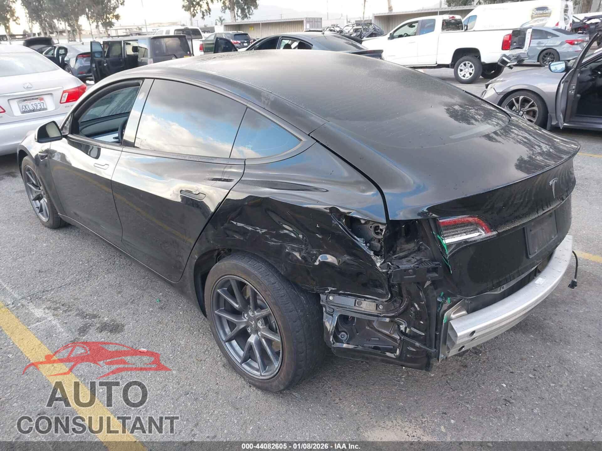 TESLA MODEL 3 2021 - 5YJ3E1EA2MF938613
