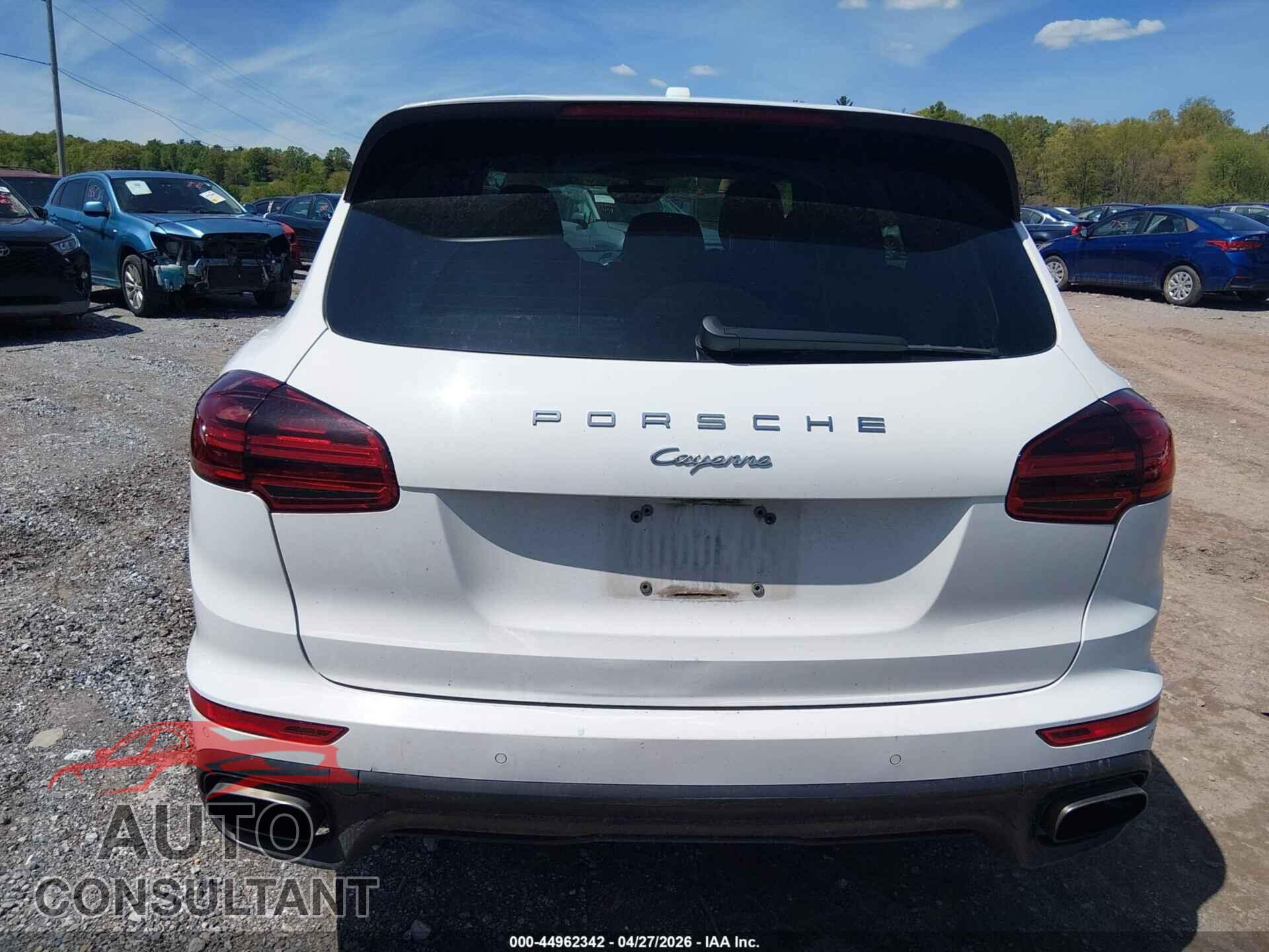 PORSCHE CAYENNE 2017 - WP1AA2A26HKA91061