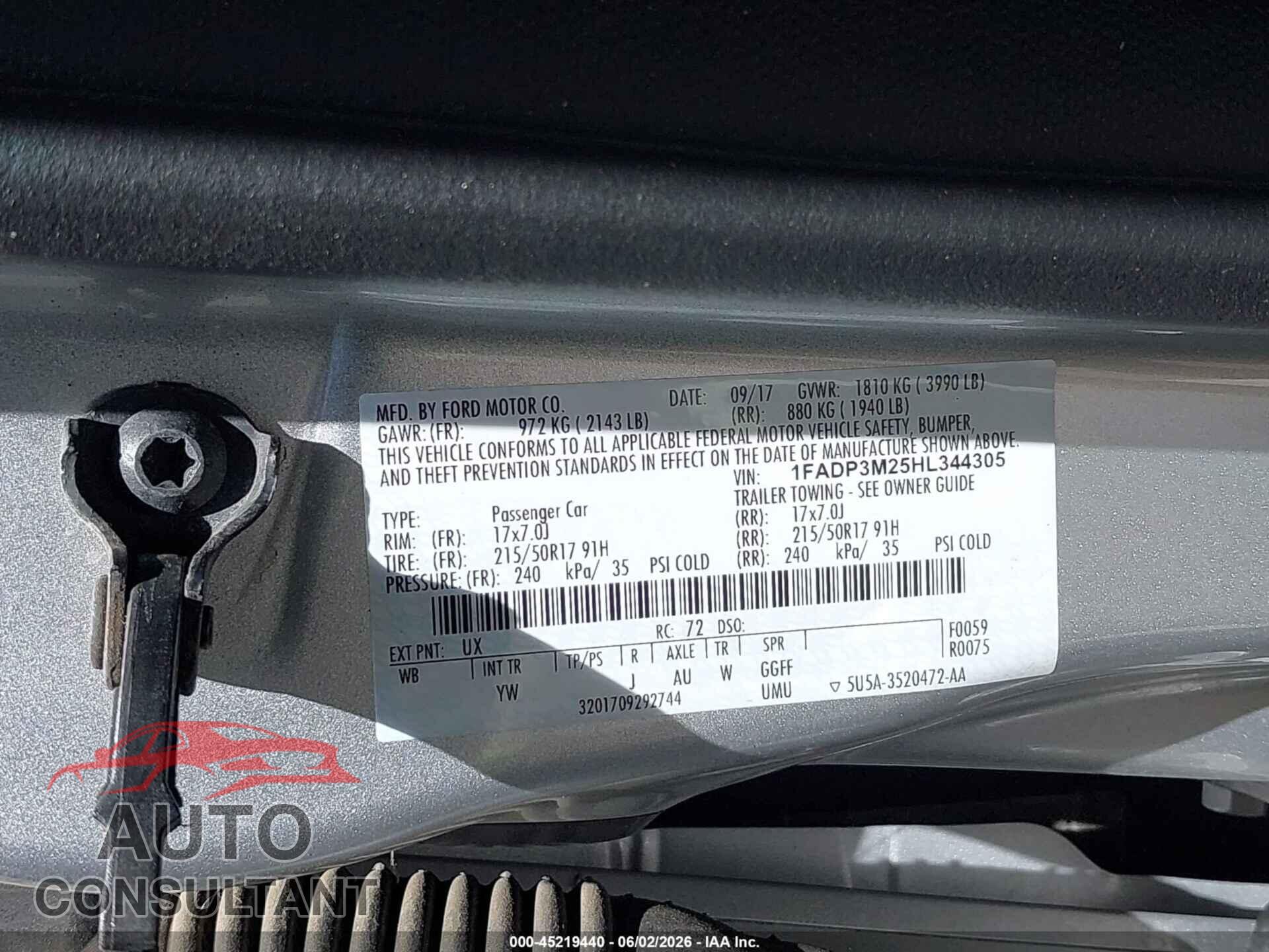 FORD FOCUS 2017 - 1FADP3M25HL344305