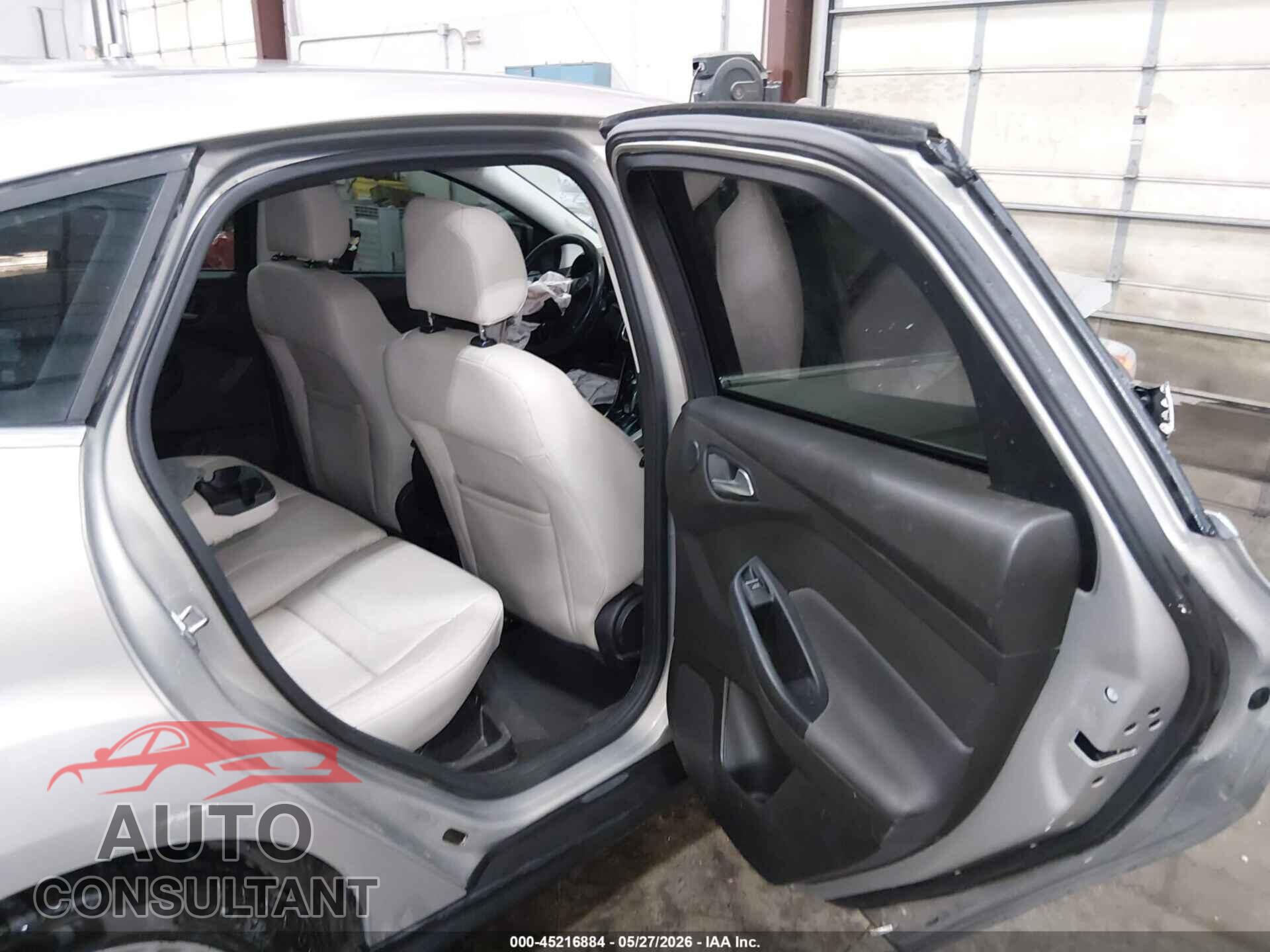 FORD FOCUS 2016 - 1FADP3N28GL321470