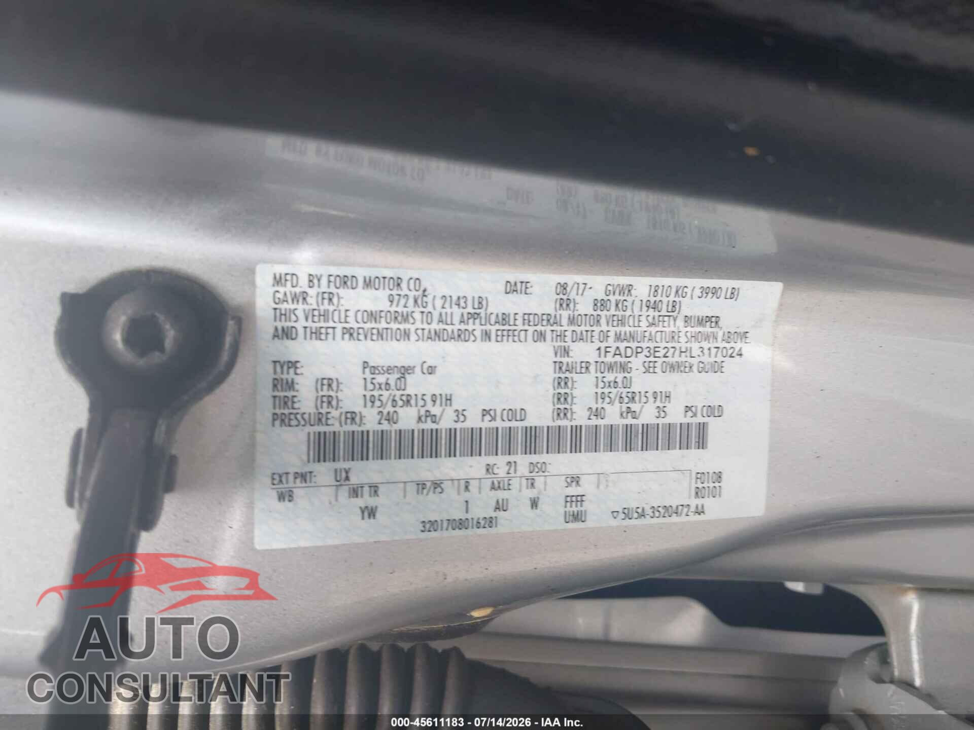 FORD FOCUS 2017 - 1FADP3E27HL317024