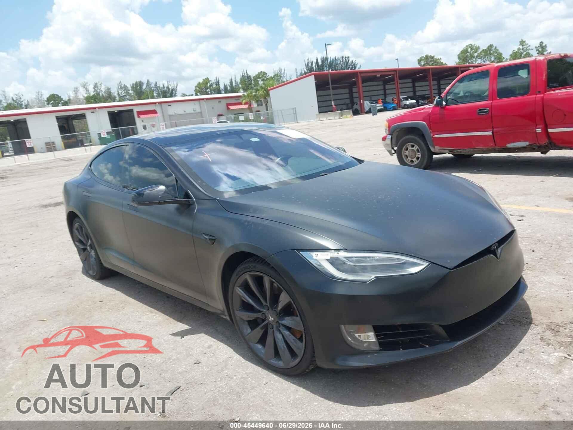 TESLA MODEL S 2017 - 5YJSA1E23HF229582