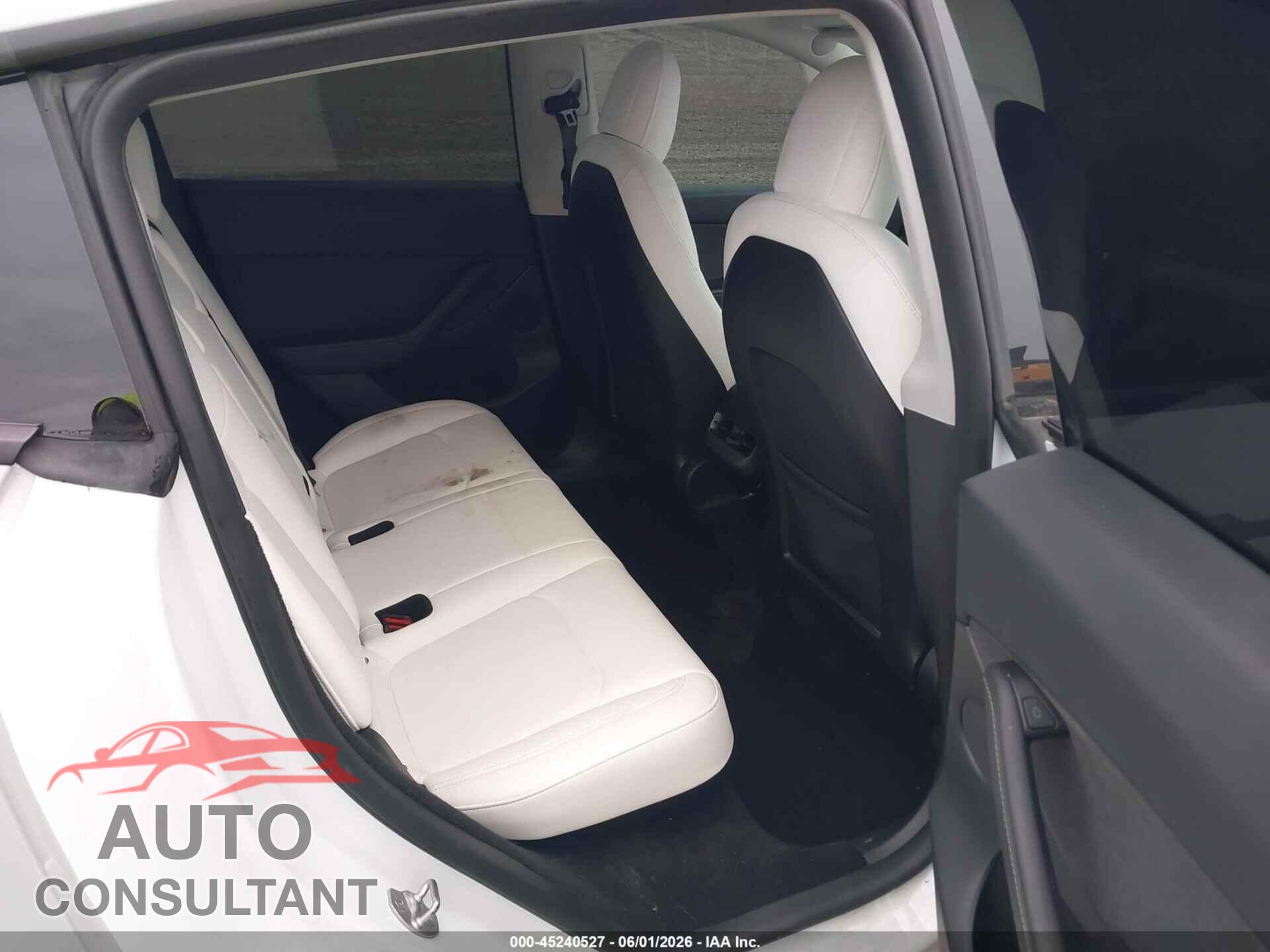 TESLA MODEL Y 2023 - 7SAYGDEF1PF590677