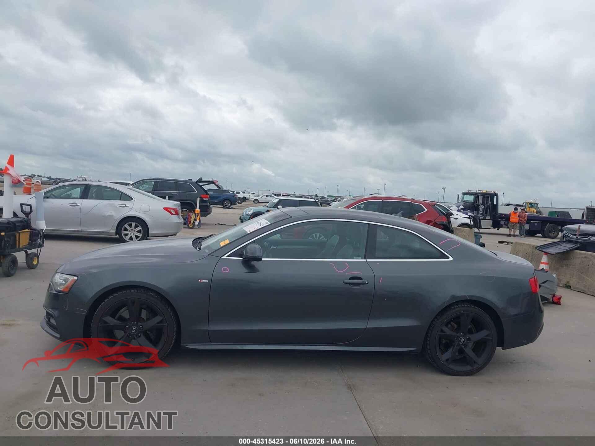 AUDI A5 2013 - WAUDFBFR6DA053610