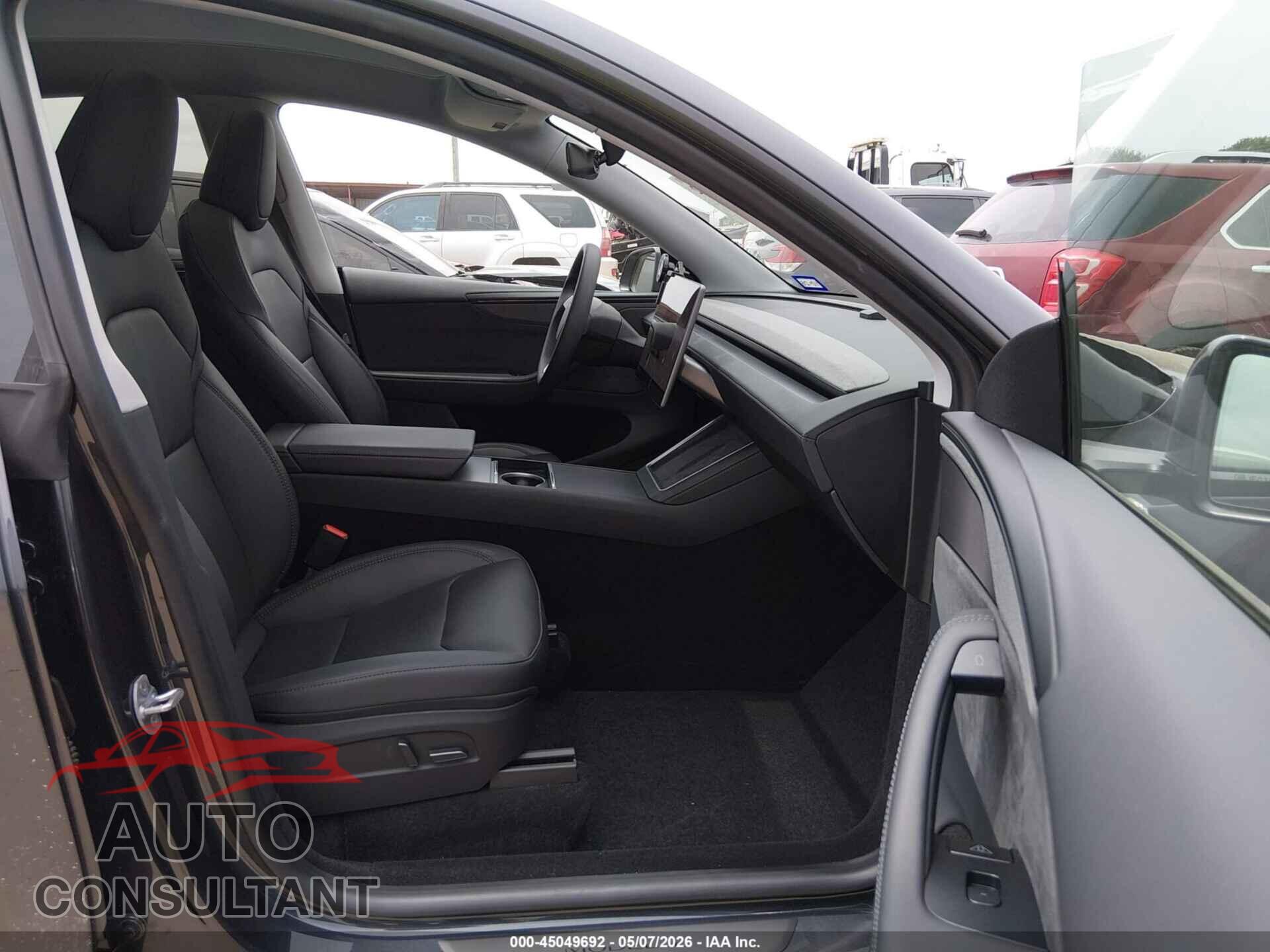TESLA MODEL Y 2026 - 7SAYGDEDXTA494522