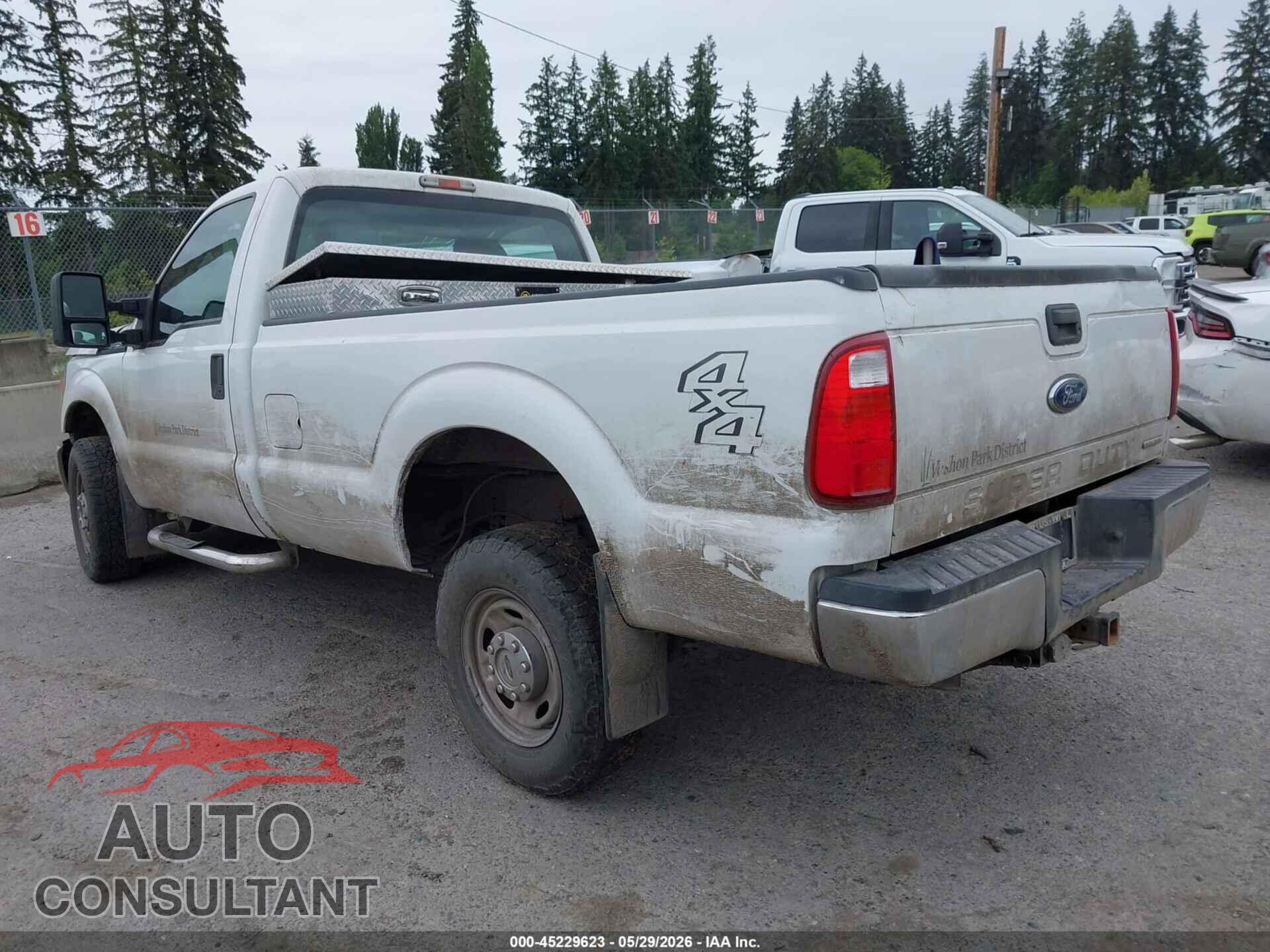 FORD F-250 2015 - 1FTBF2B63FEC64720