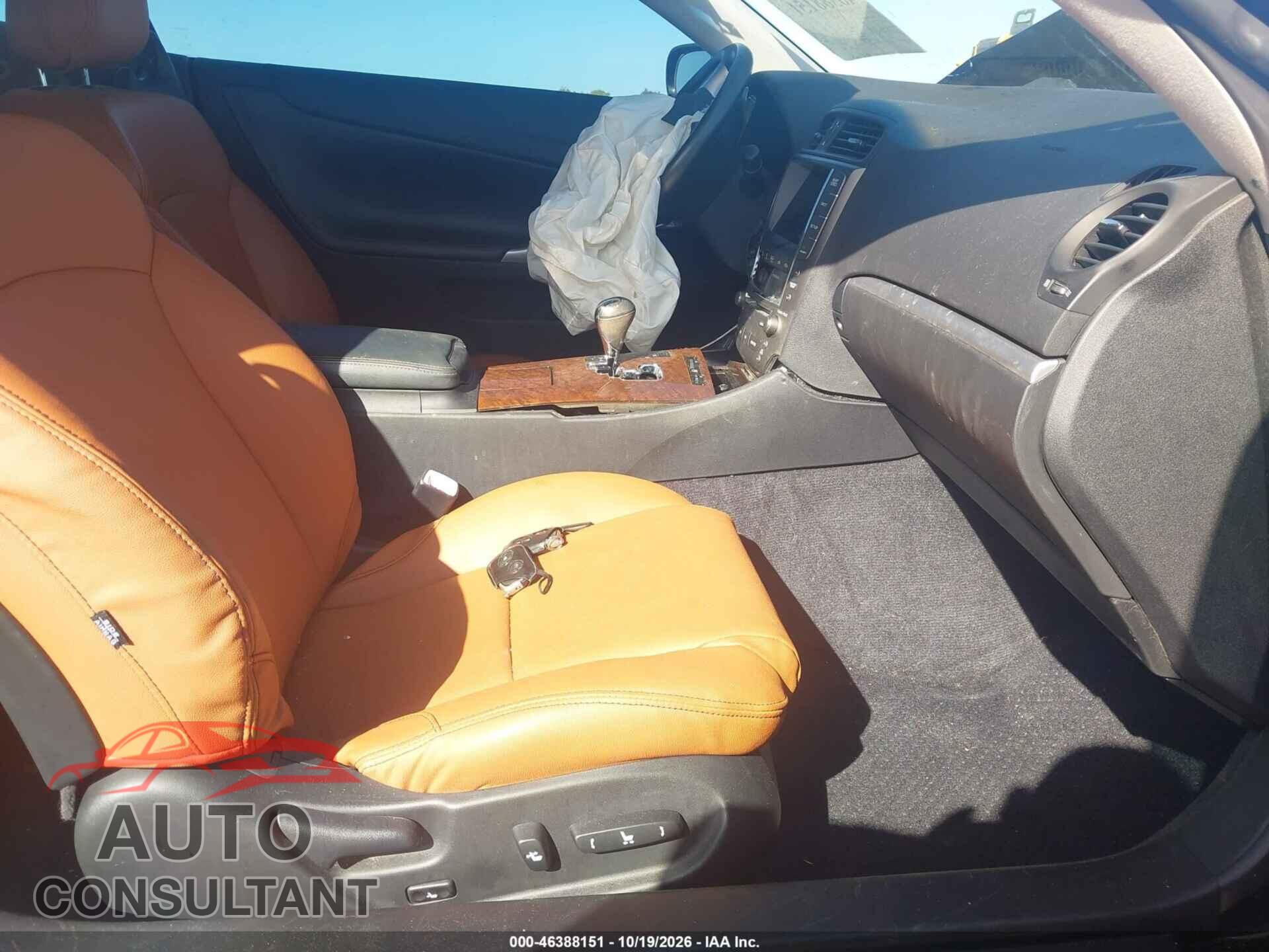 LEXUS IS 250C 2011 - JTHFF2C26B2520887