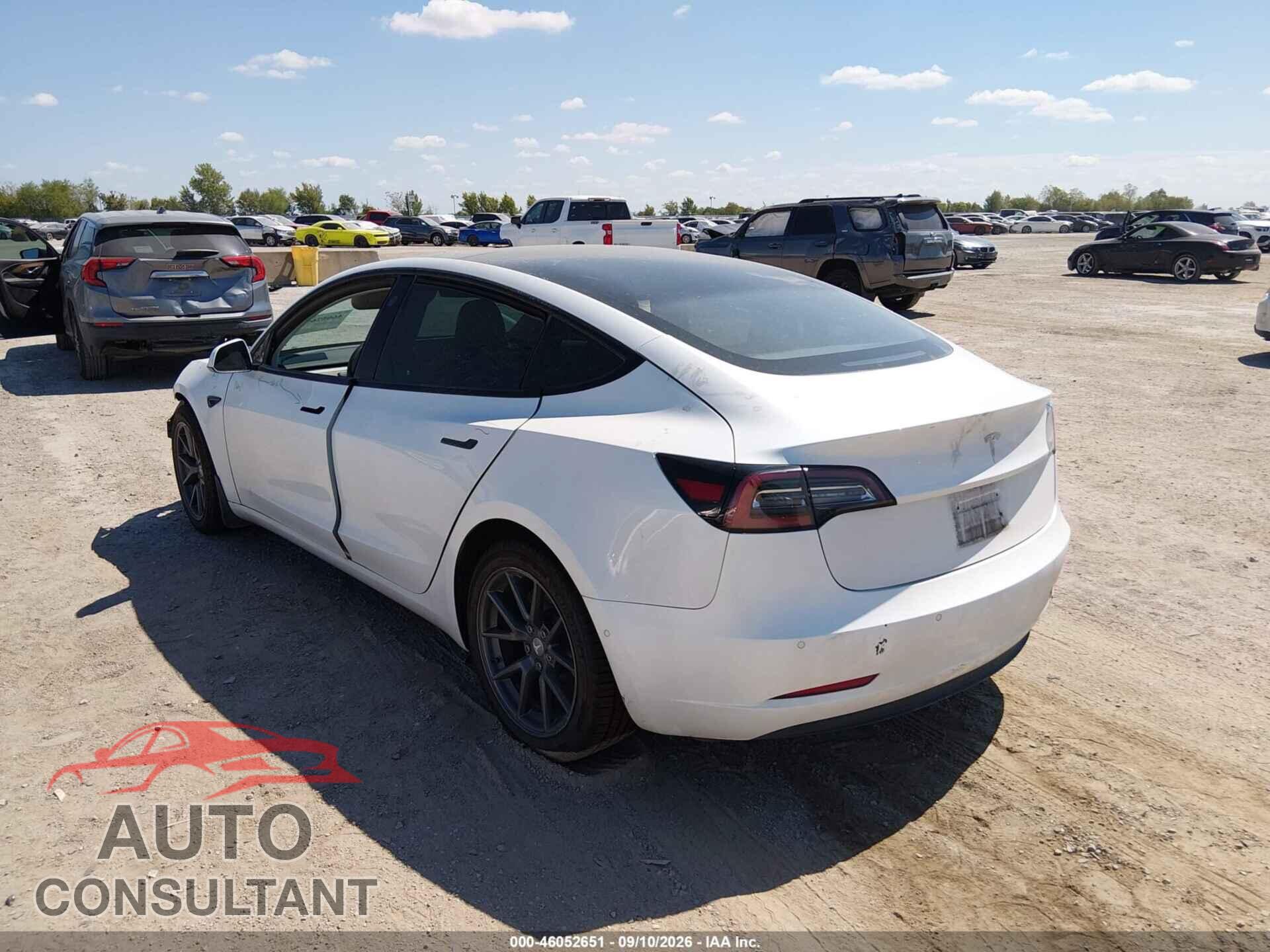 TESLA MODEL 3 2021 - 5YJ3E1EA1MF851544
