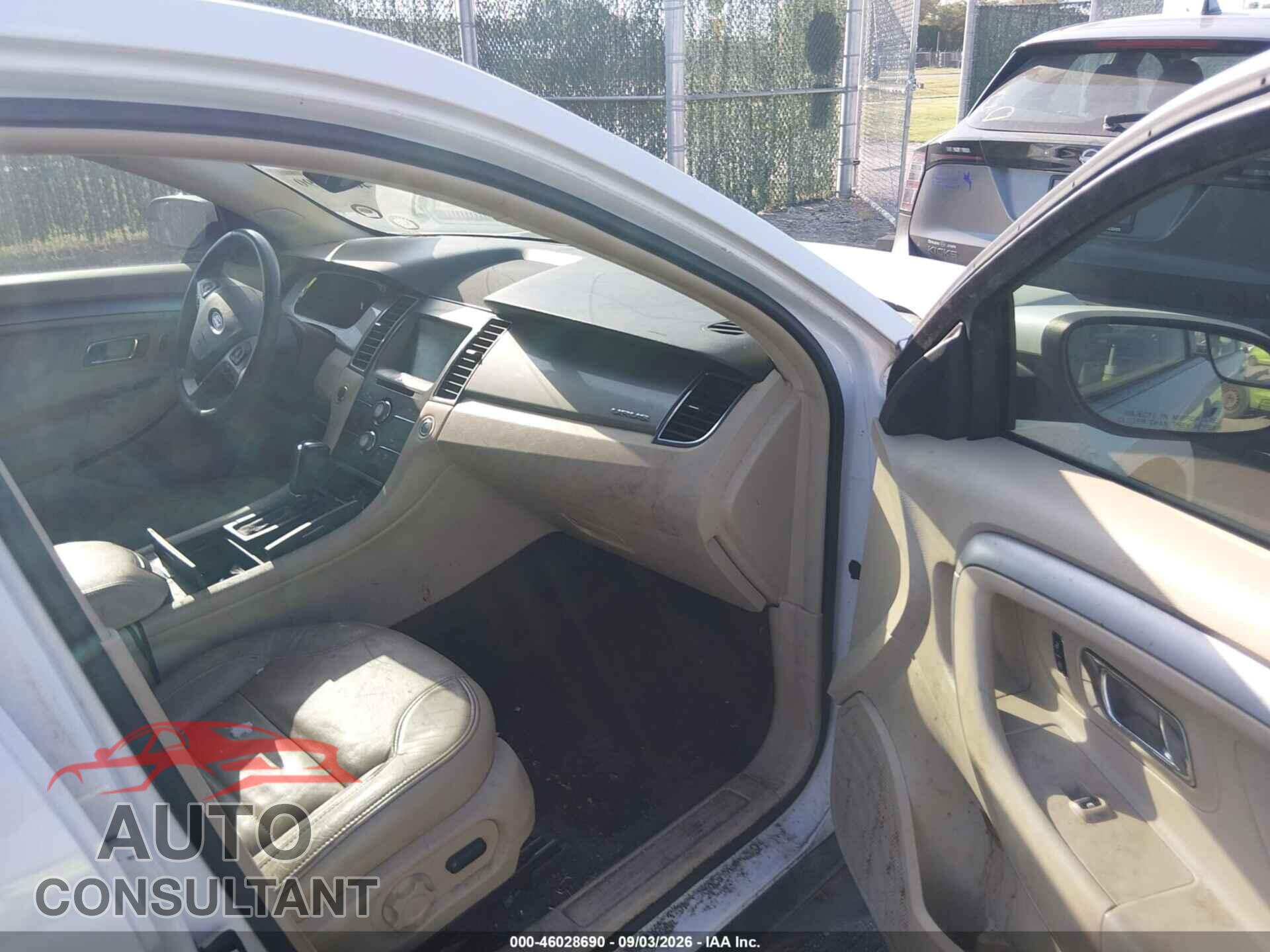 FORD TAURUS 2015 - 1FAHP2E89FG209056